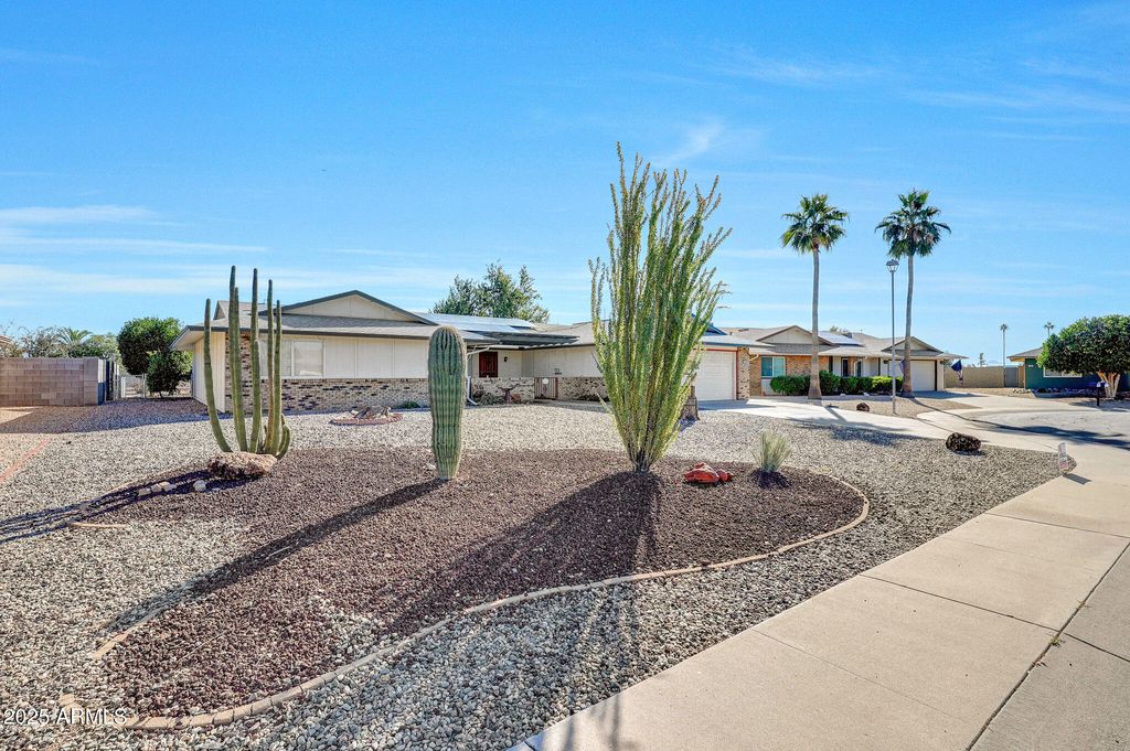 Photo of 12611 N Blue Ridge Drive, Sun City, AZ 85351 (MLS # 6957294)