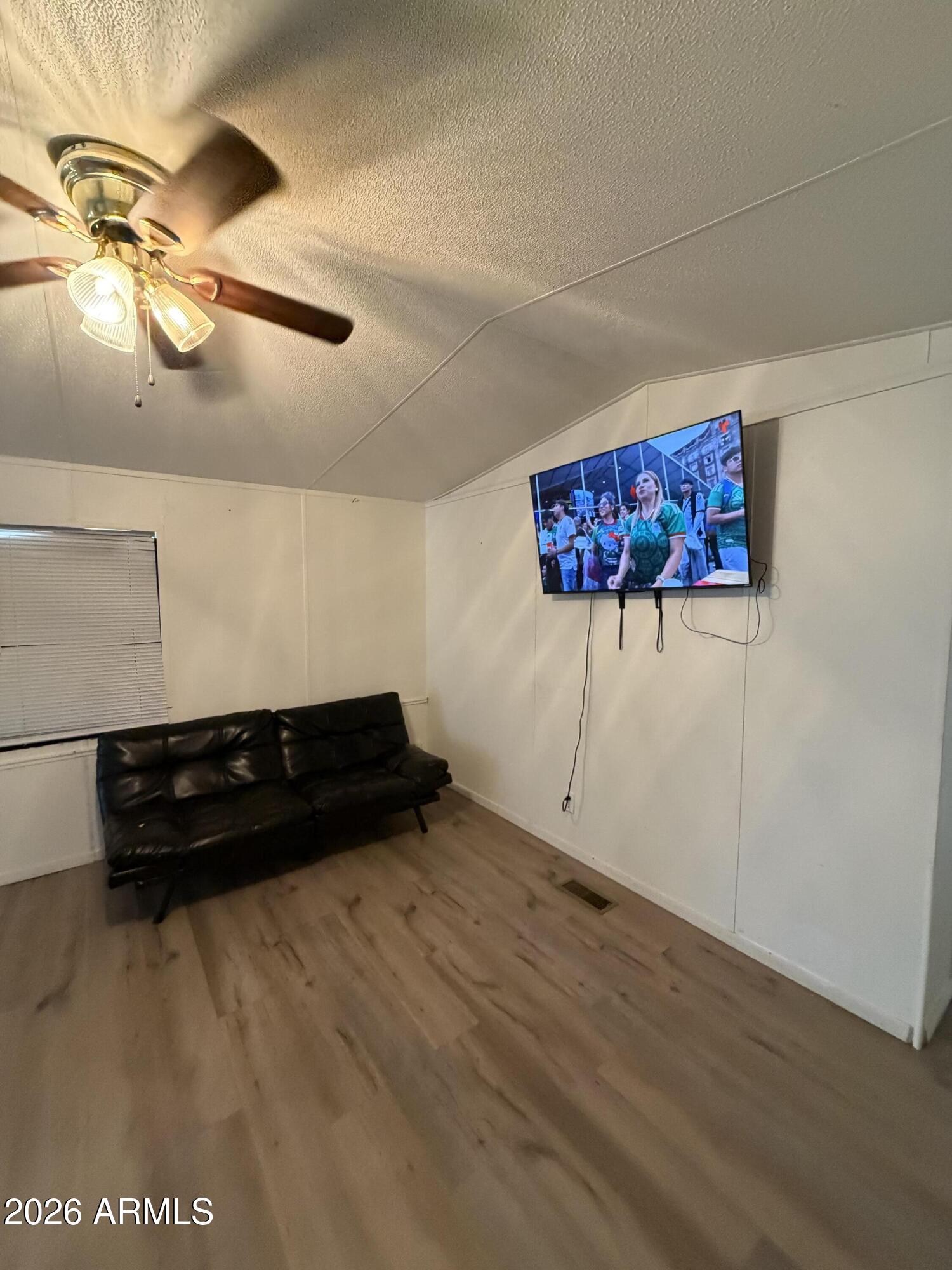 303 E SOUTH MOUNTAIN Avenue 49