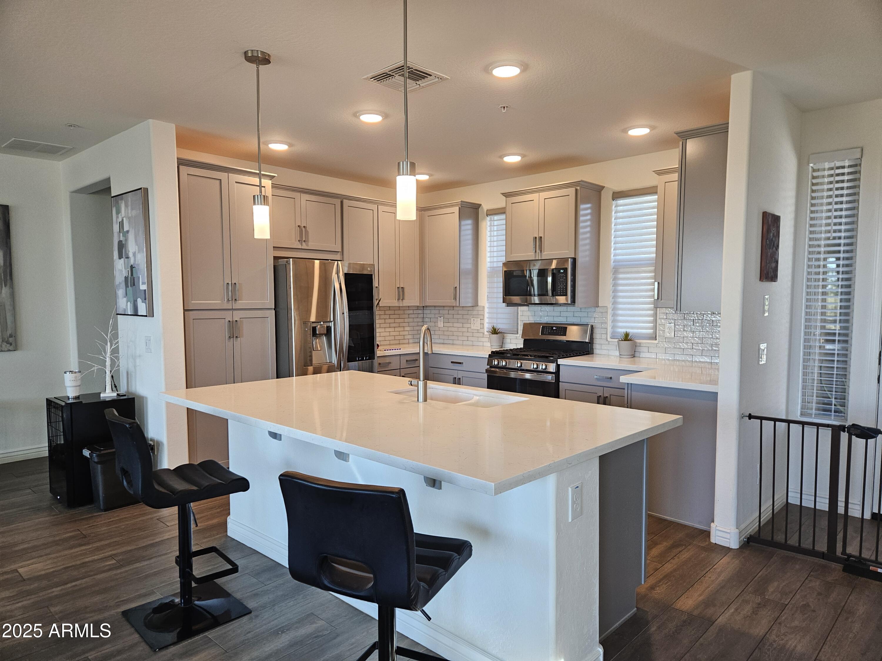 5100 E RANCHO PALOMA Drive 1044