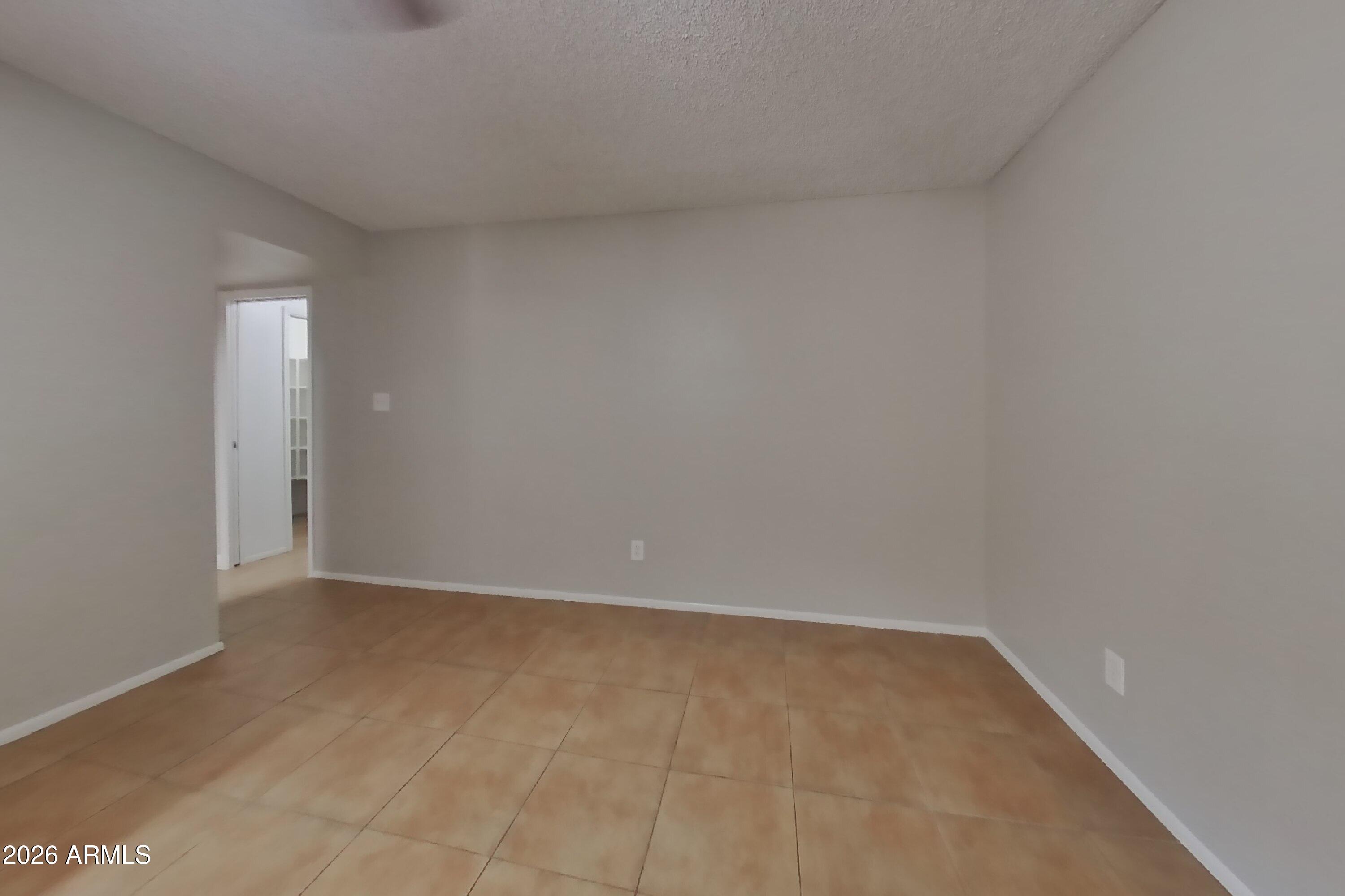 3938 W REDFIELD Road