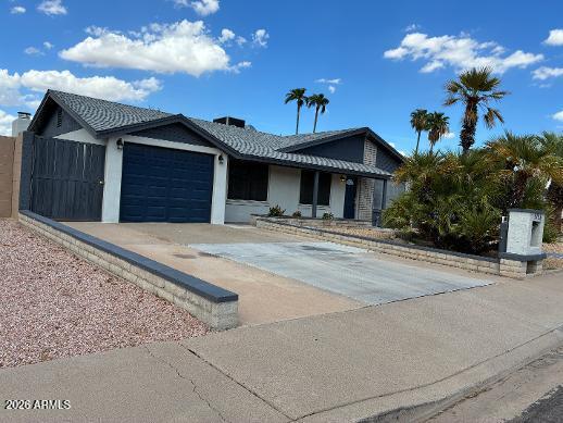 3756 E ACOMA Drive
