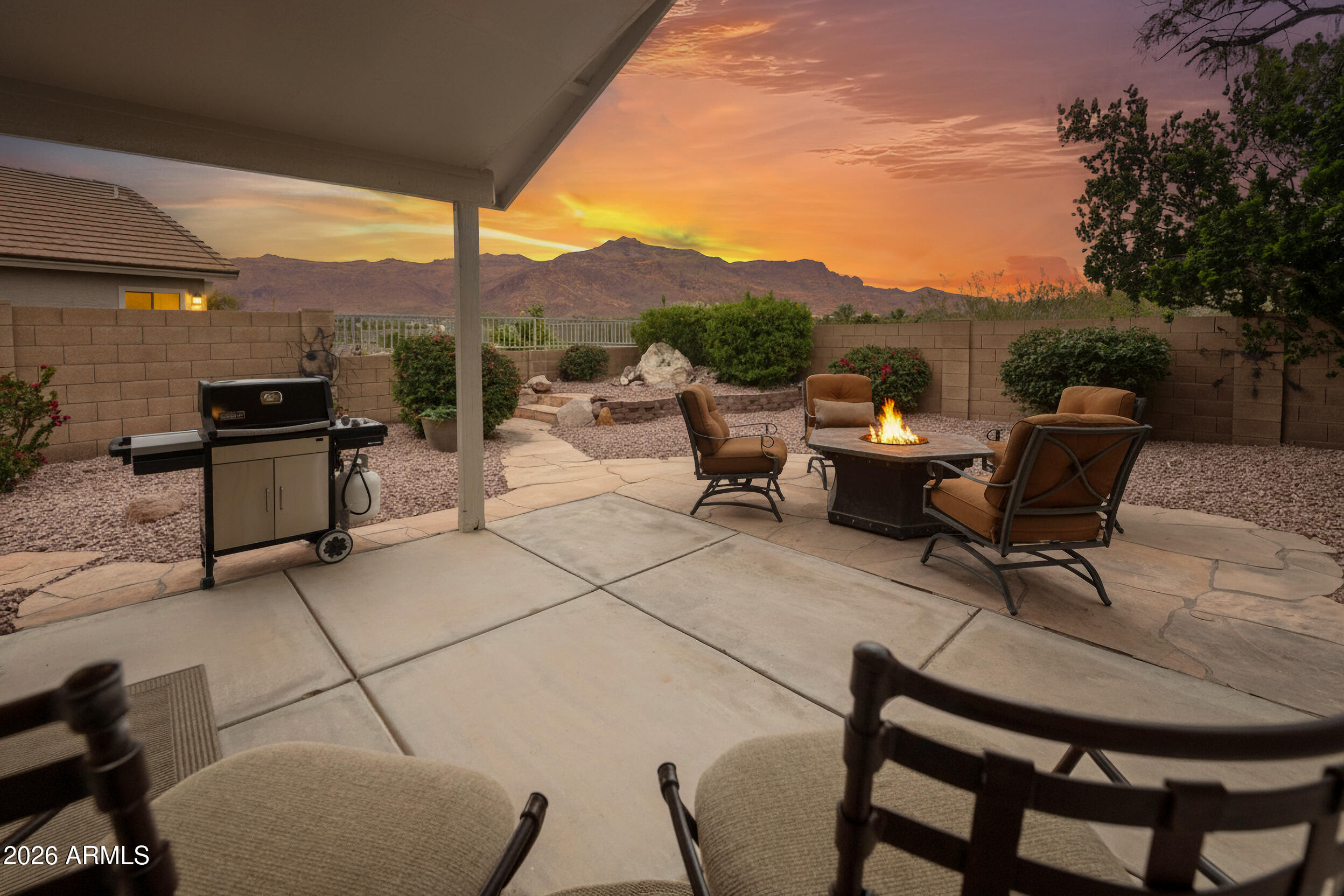 4957 S LOUIE LAMOUR Drive