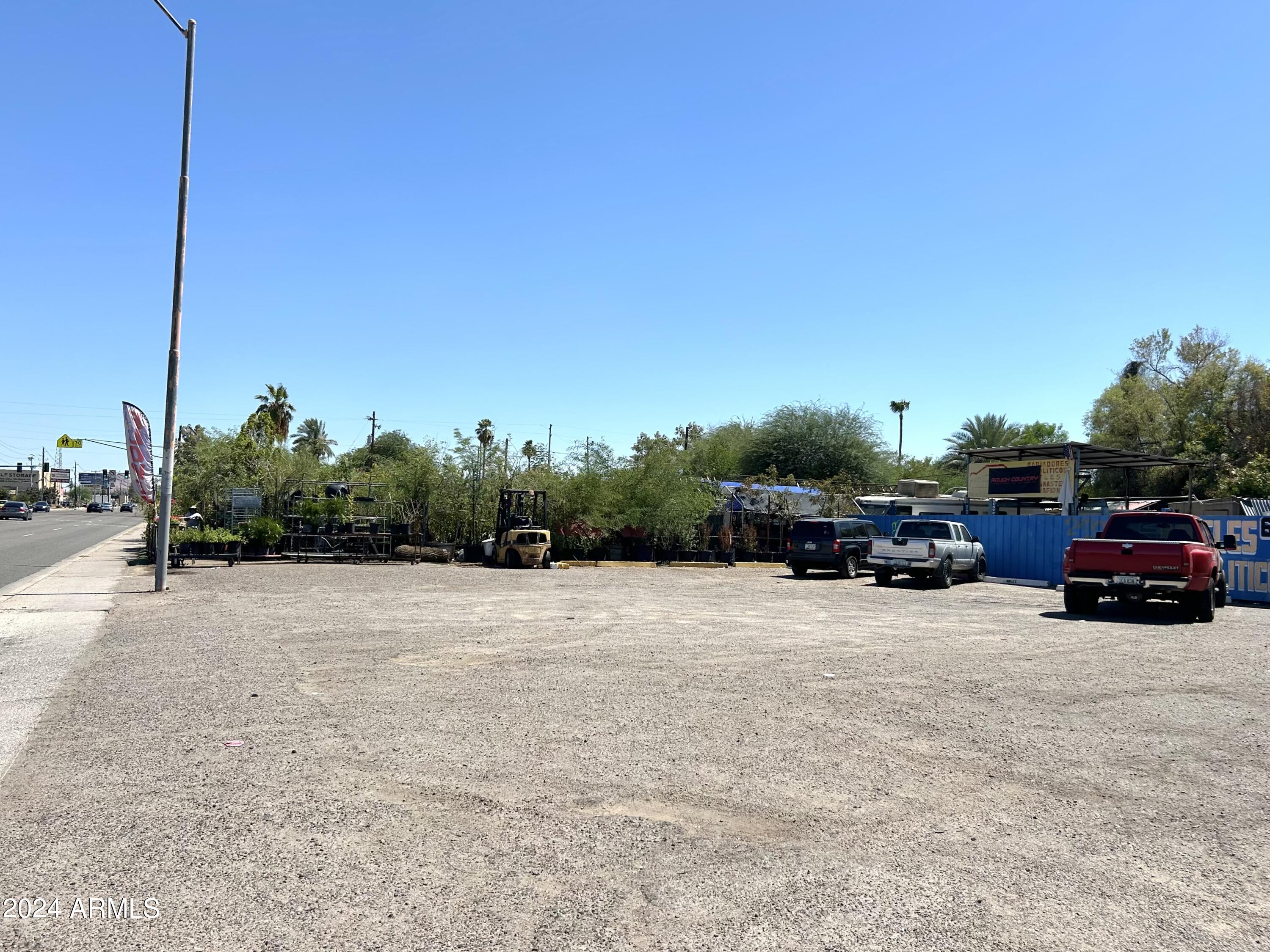 2729 E MCDOWELL Road 15