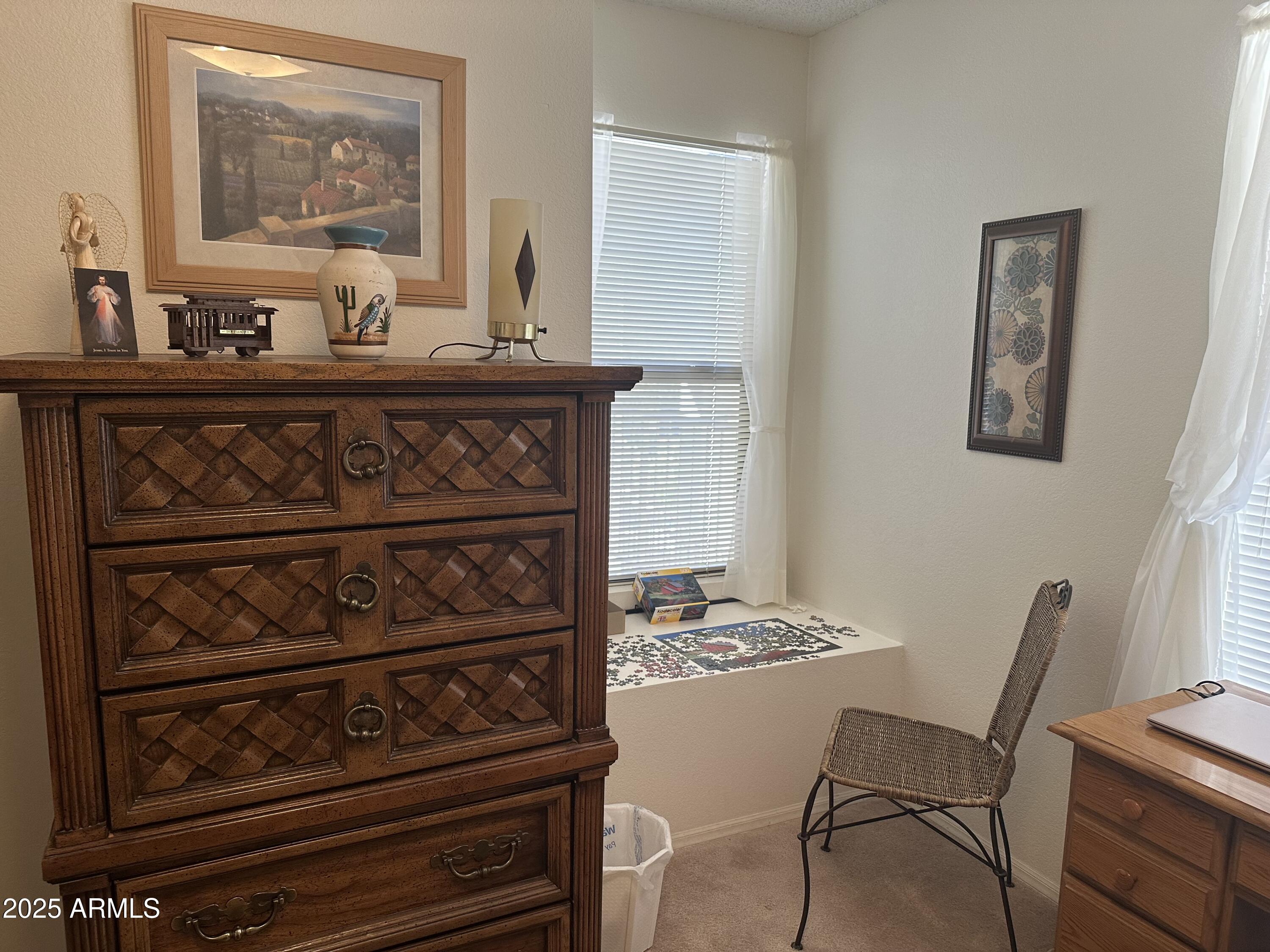 5518 E LINDSTROM Lane 2004