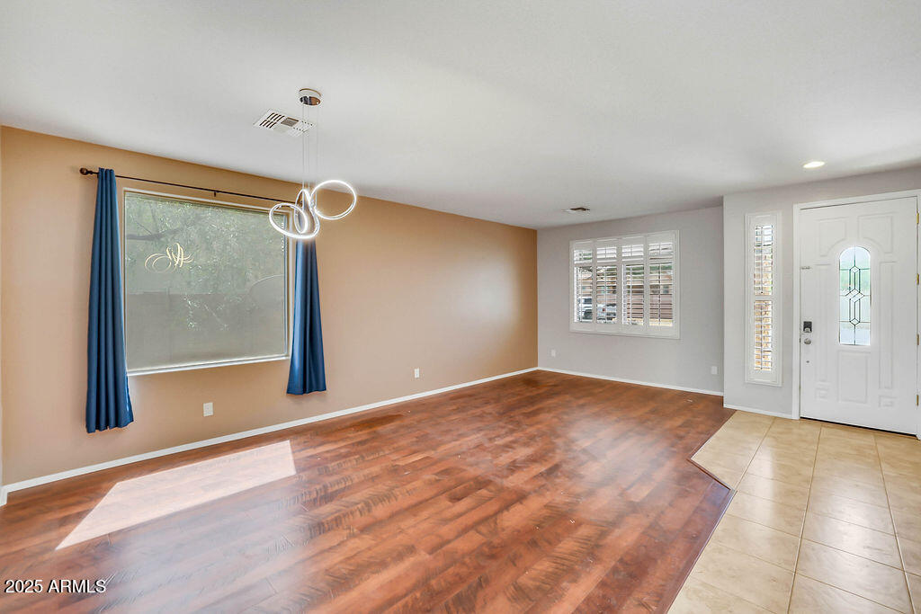 22087 N LAKESIDE Drive