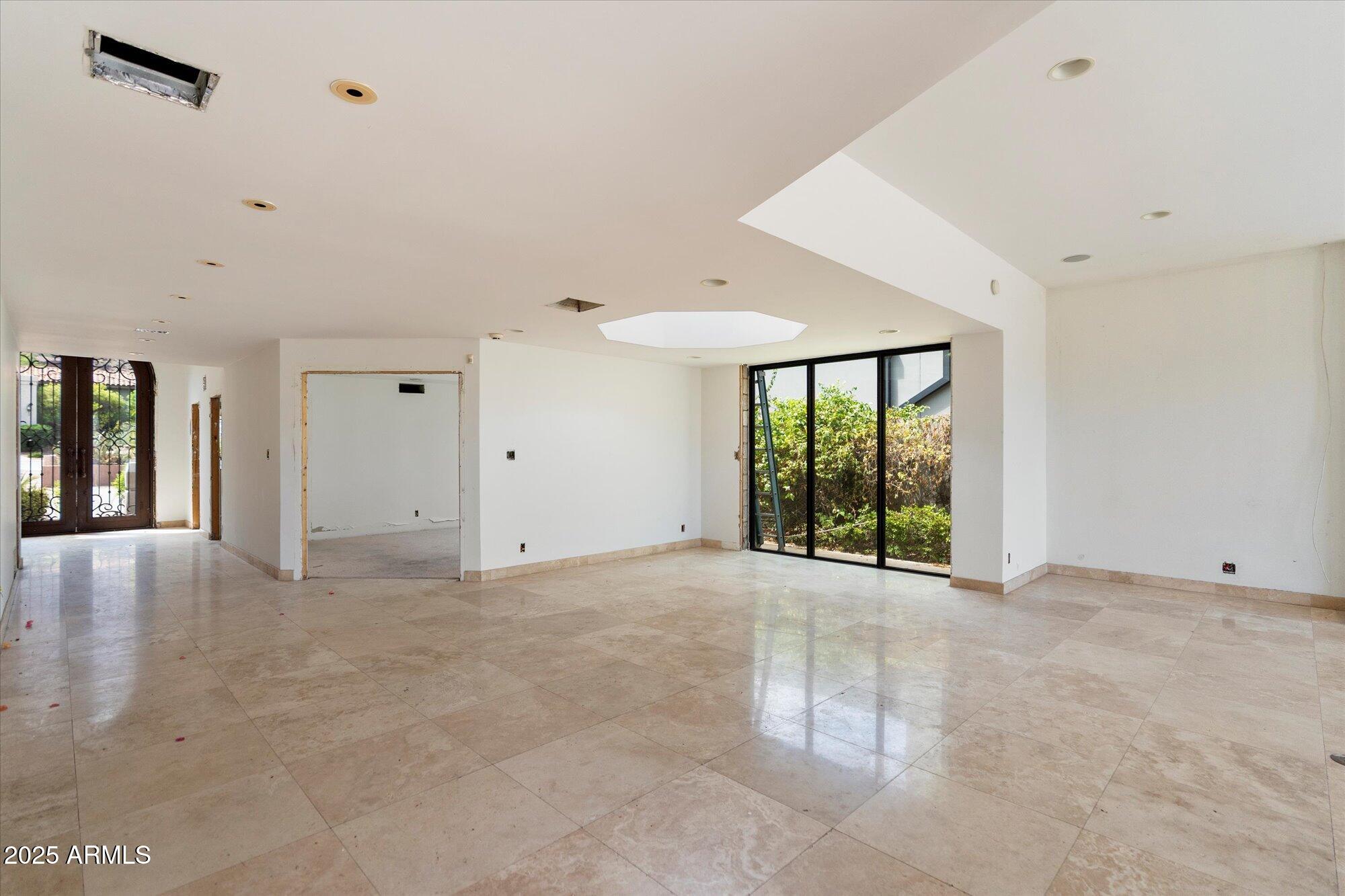 5964 N ECHO CANYON Drive