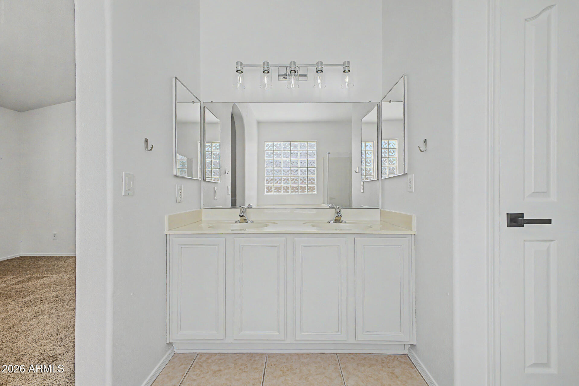 SETTLER'S POINT SOUTH PHASE 2 - Residential