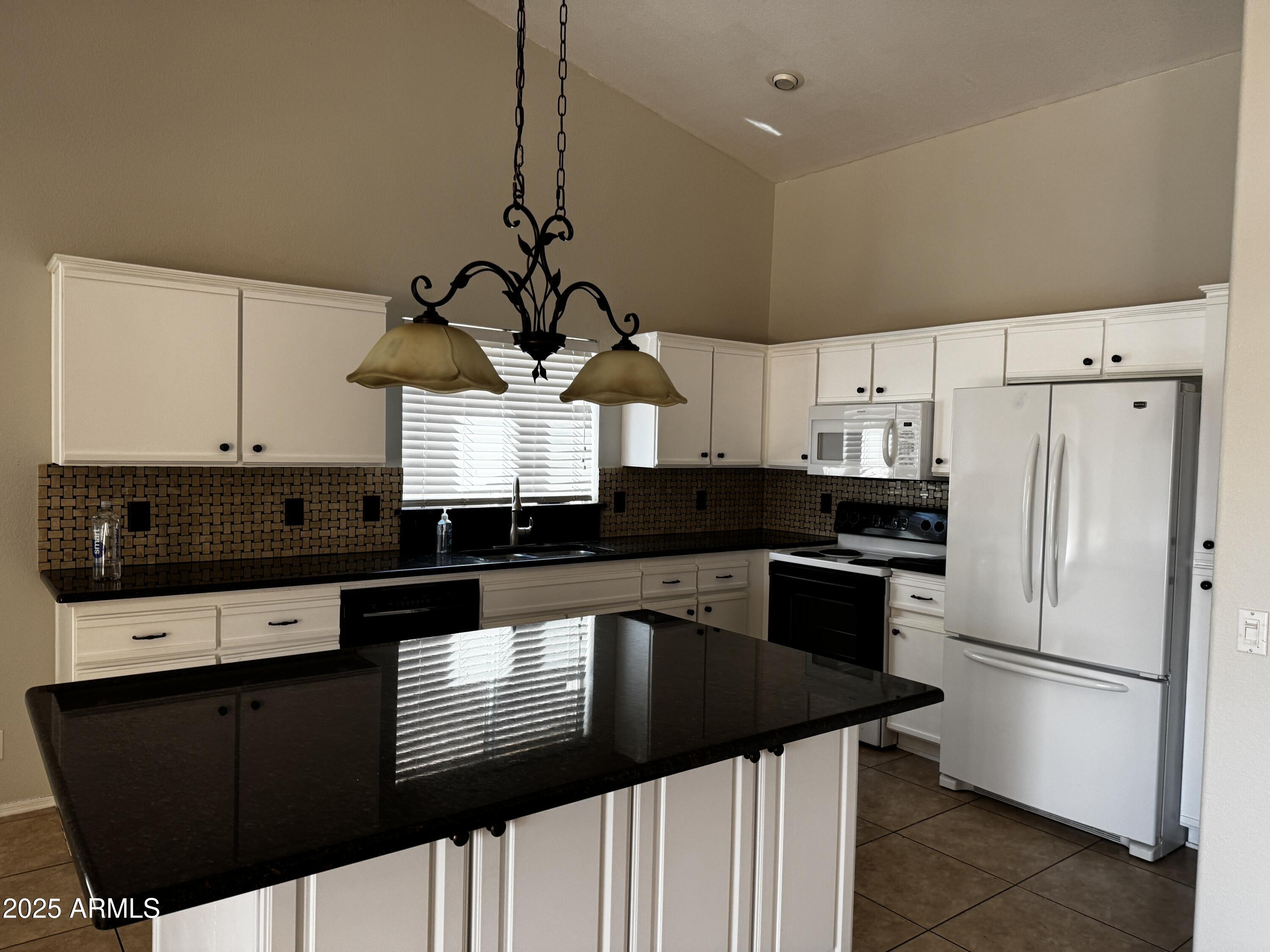 15121 W Fairmount Avenue