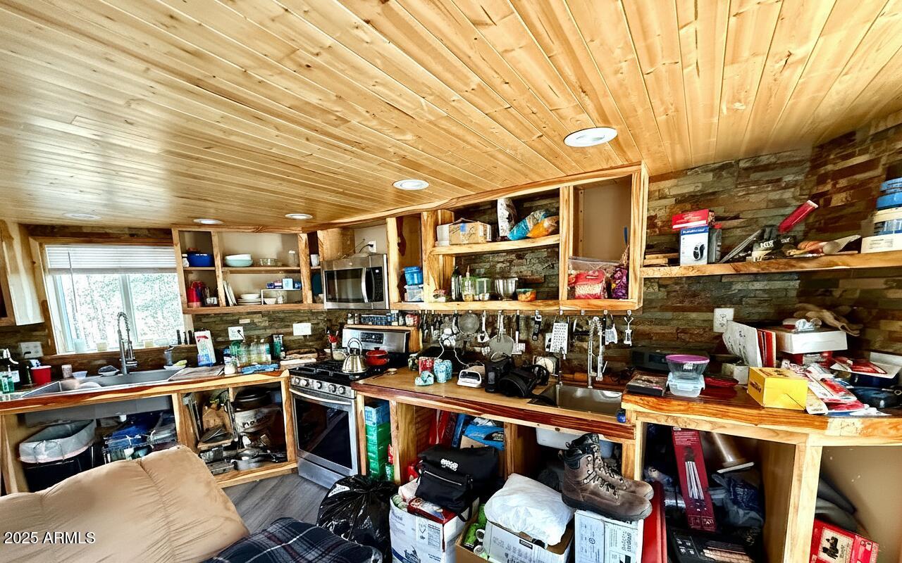 7139 E VERNON MARTIN Drive