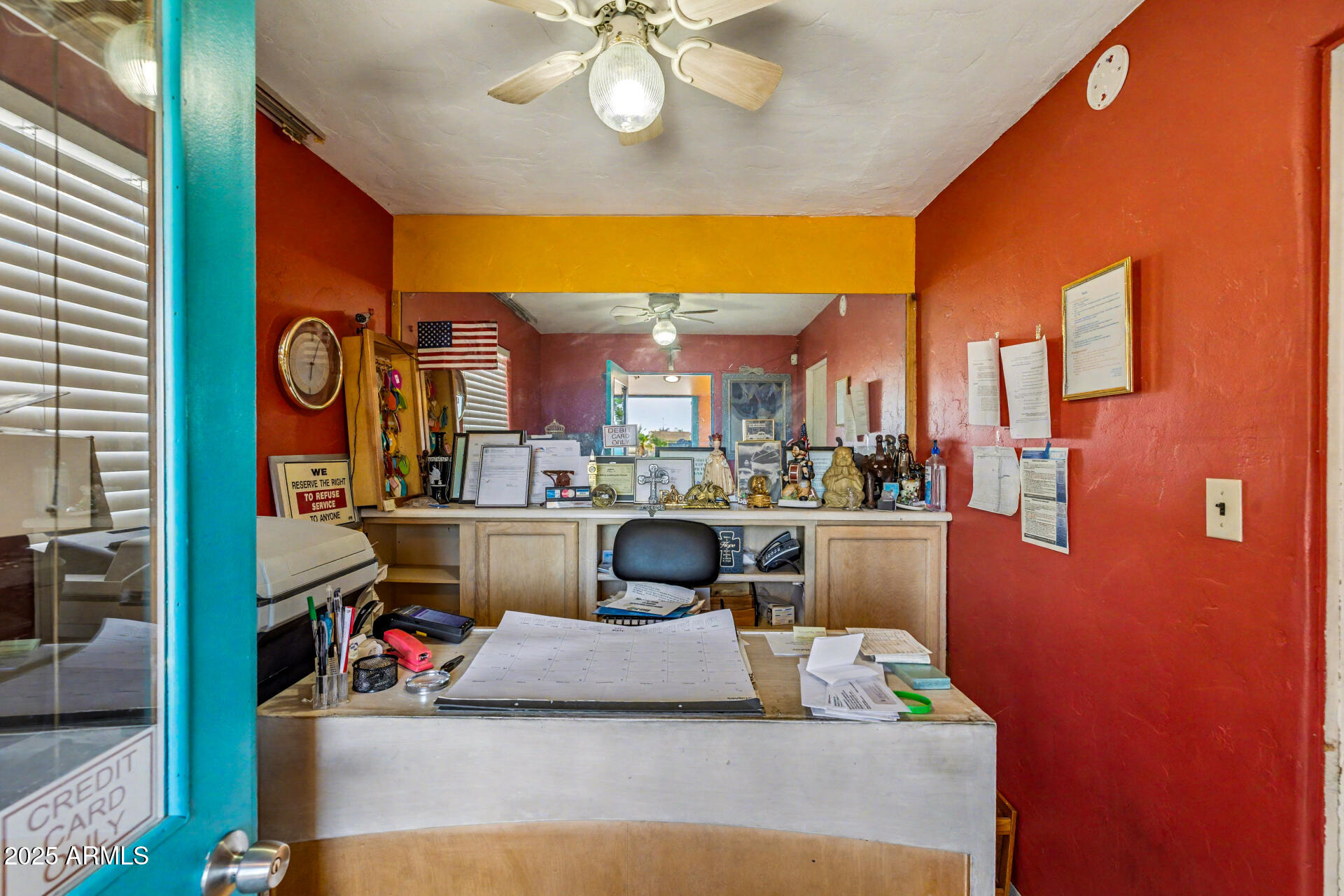 537 S COUNTRY CLUB Drive