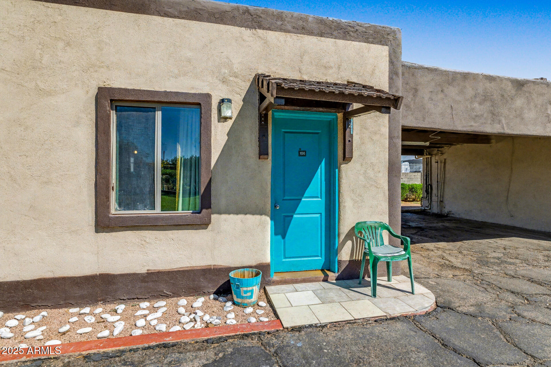 537 S COUNTRY CLUB Drive