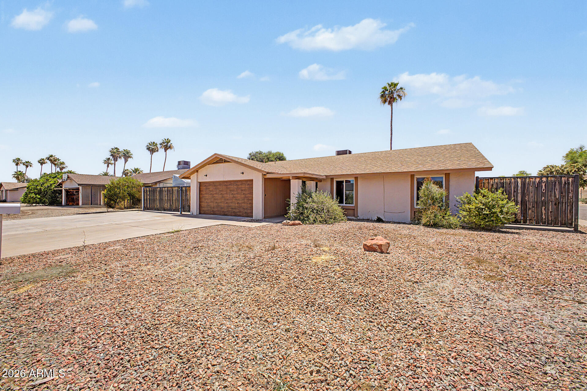 3401 E DAHLIA Drive