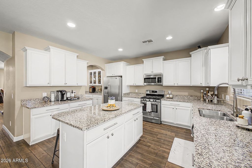 Photo of 9350 W Medlock Drive, Glendale, AZ 85305 (MLS # 7002572)