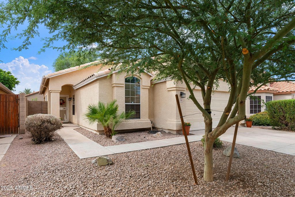 Photo of 1281 E Sierra Madre Avenue, Gilbert, AZ 85296 (MLS # 6920699)