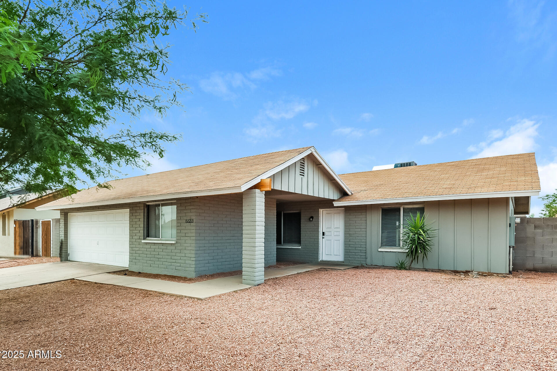 5533 W SUNNYSIDE Drive