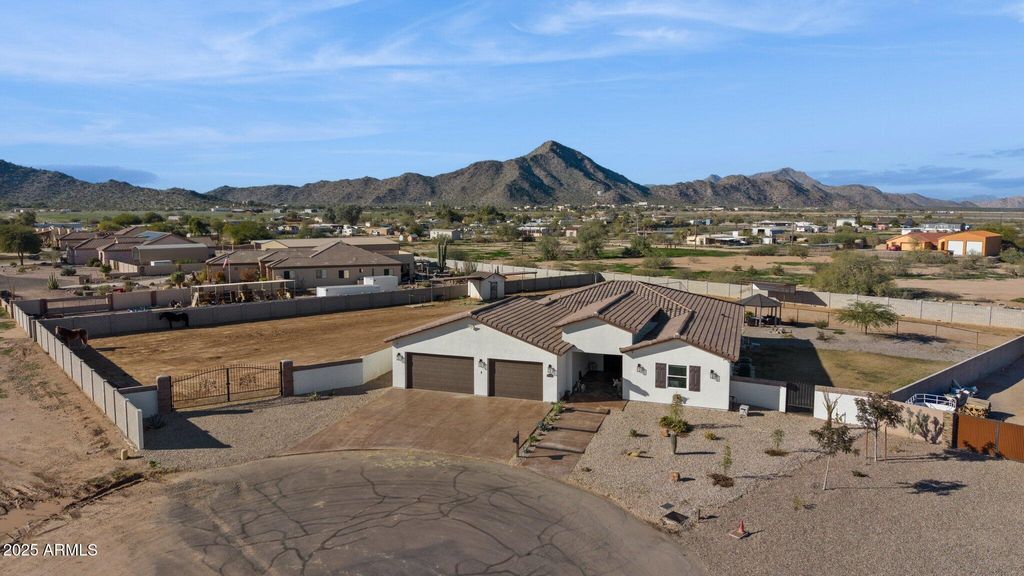 Photo of 6786 W Palomino Way, Coolidge, AZ 85128 (MLS # 6956788)