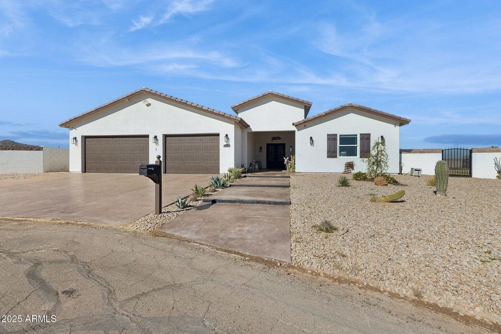 Photo of 6786 W Palomino Way, Coolidge, AZ 85128 (MLS # 6956788)