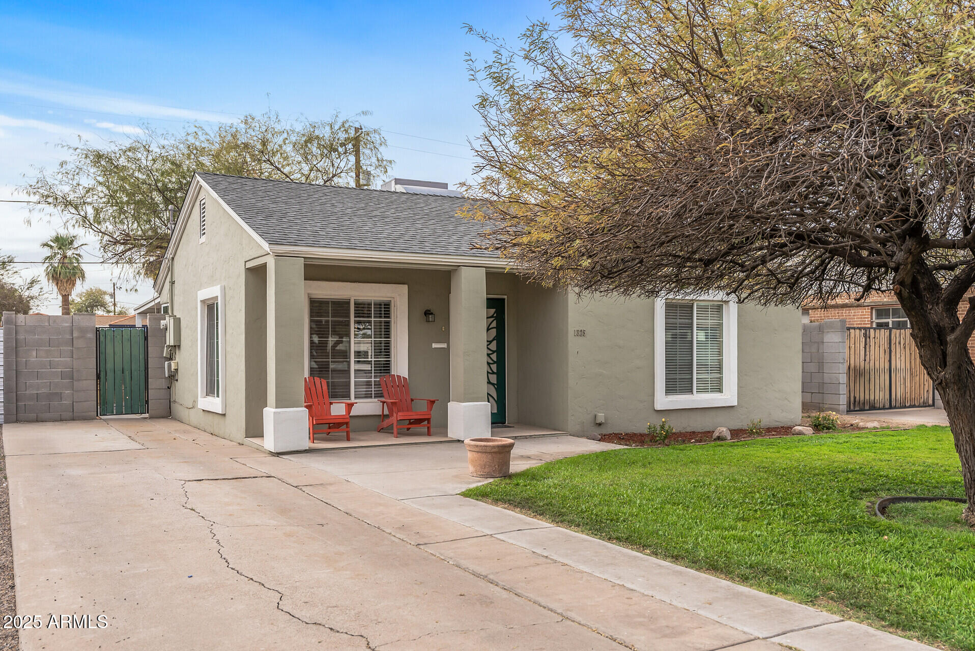 1325 E MONTE VISTA Road E