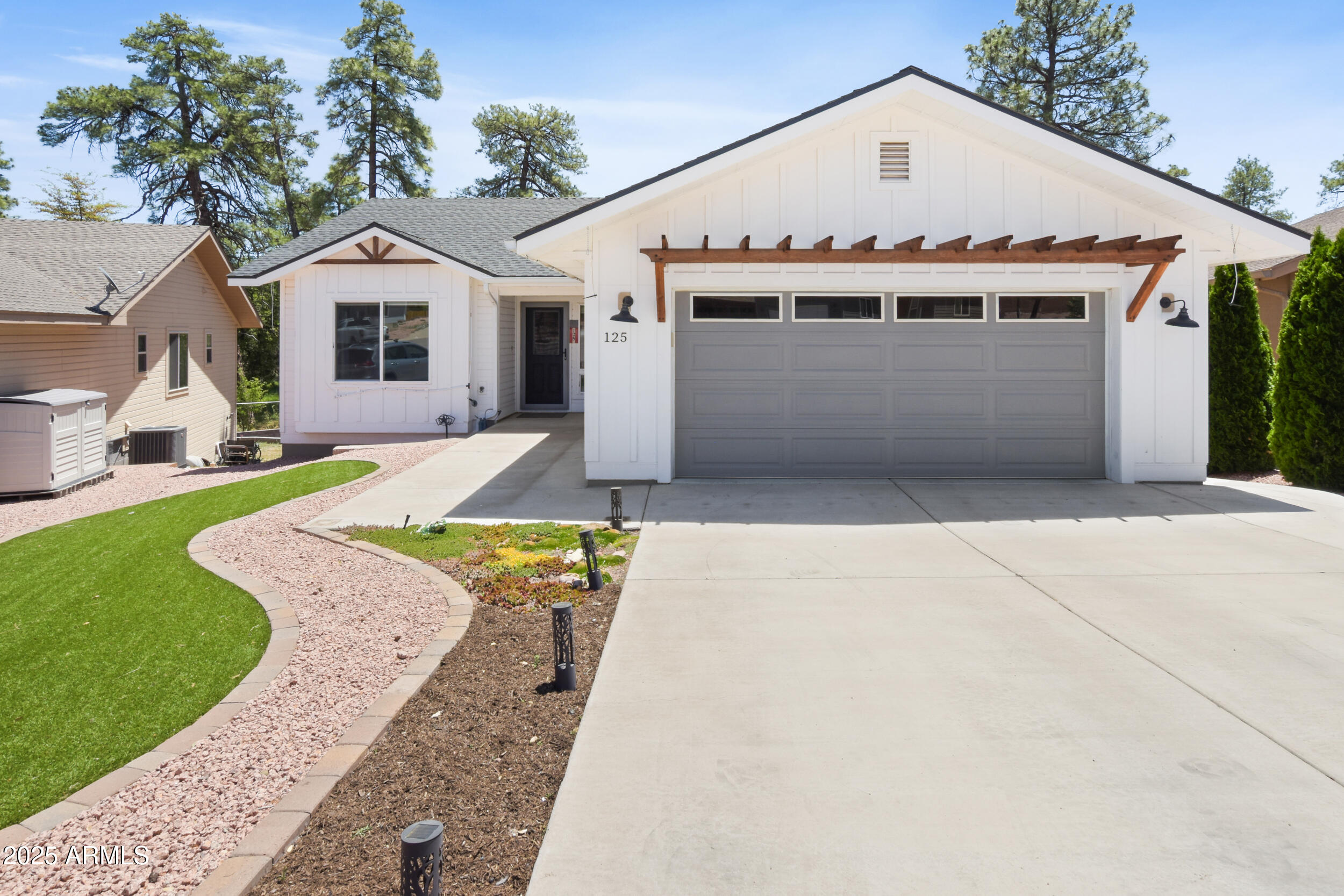 125 W COTTAGE CREEK Court