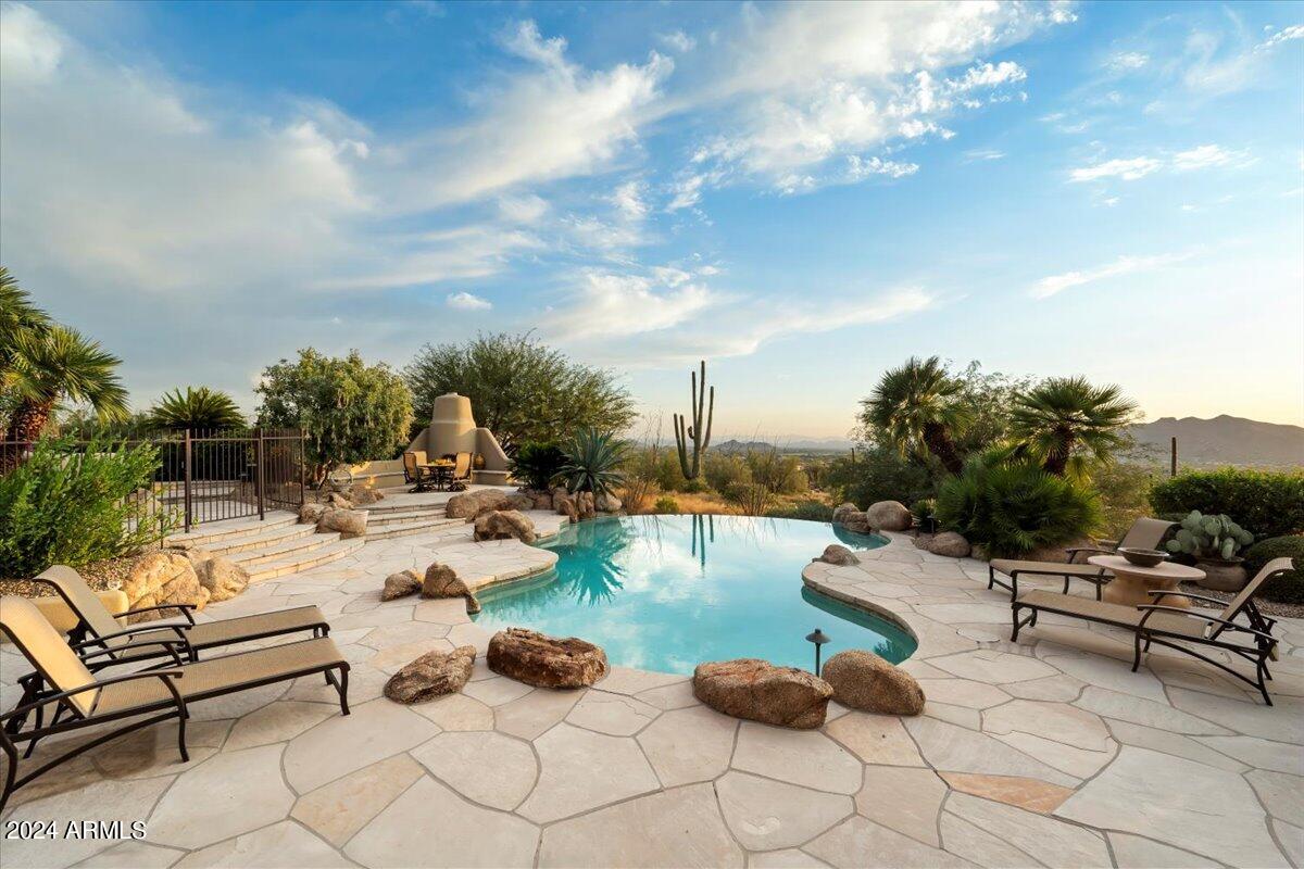 Carefree Ranch - Residential