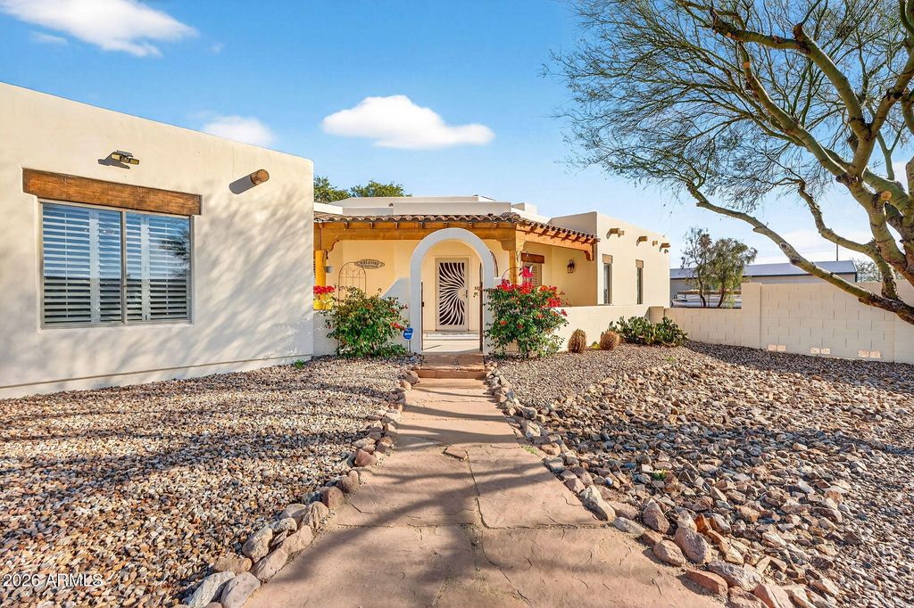 Photo of 1557 W Greasewood Street, Apache Junction, AZ 85120 (MLS # 6977576)