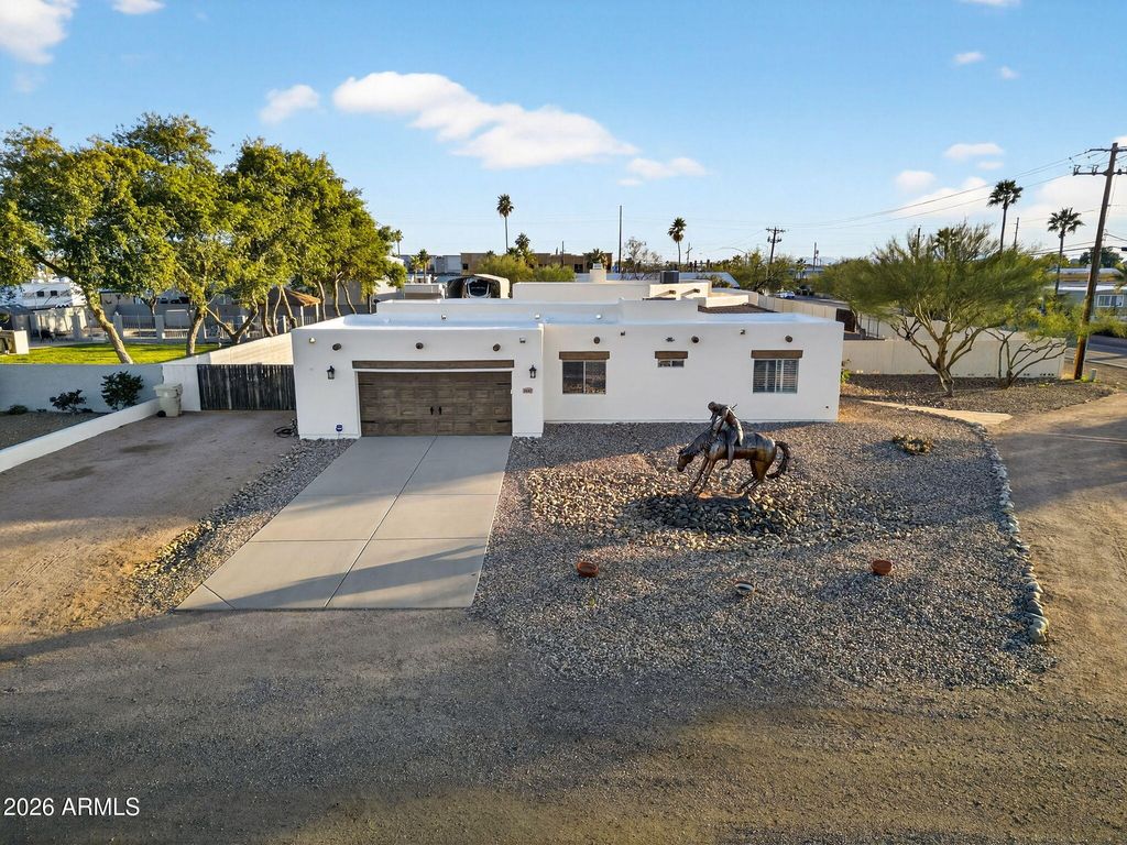 Photo of 1557 W Greasewood Street, Apache Junction, AZ 85120 (MLS # 6977576)