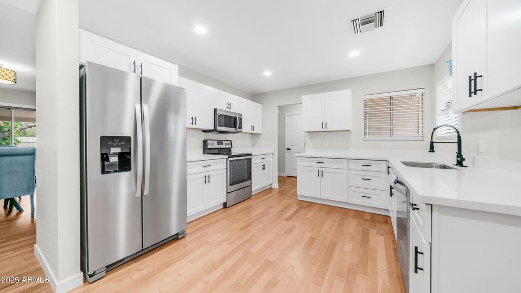 Photo of 4922 W Gail Drive, Chandler, AZ 85226 (MLS # 6924470)