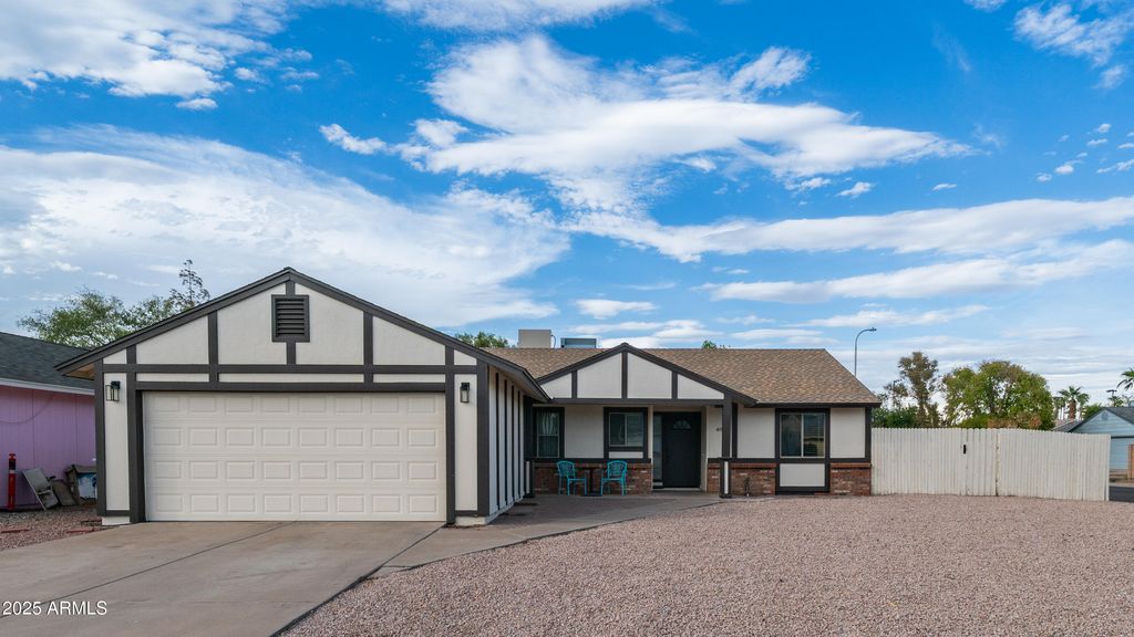 Photo of 4922 W Gail Drive, Chandler, AZ 85226 (MLS # 6924470)