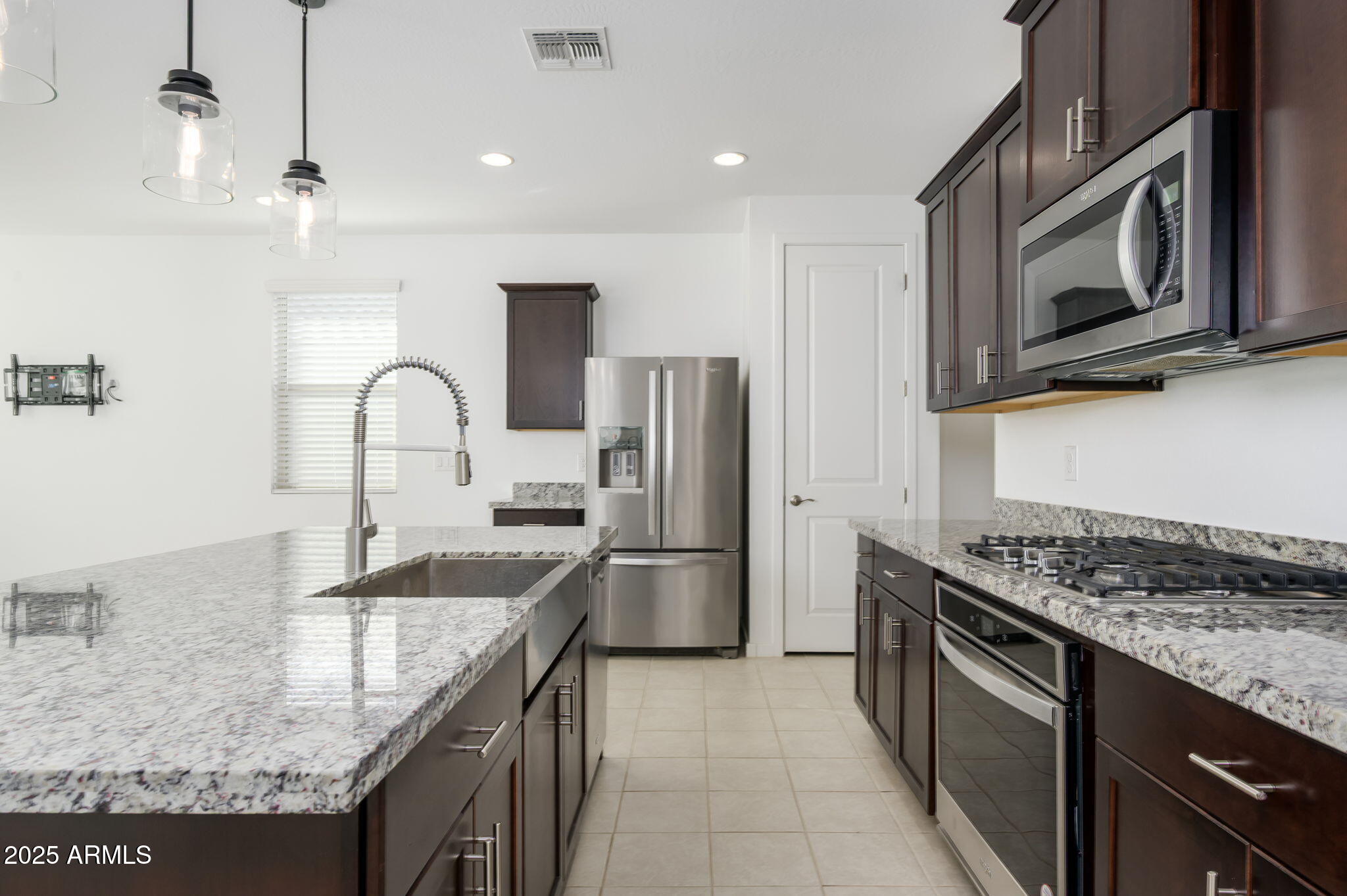 17837 W PINNACLE VISTA Drive