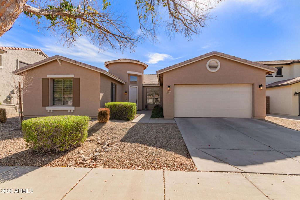 Photo of 2115 W Branham Lane, Phoenix, AZ 85041 (MLS # 6975176)