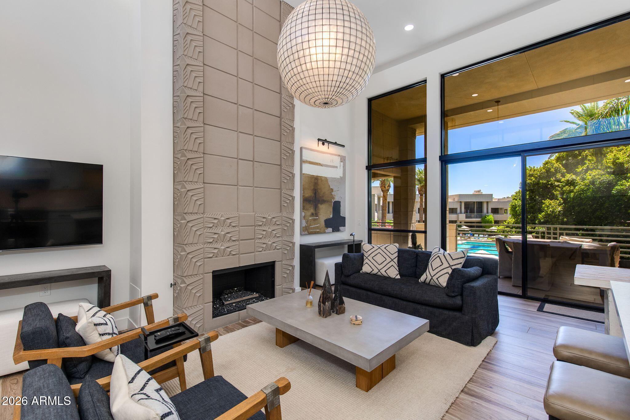 2802 E CAMINO ACEQUIA Drive 2
