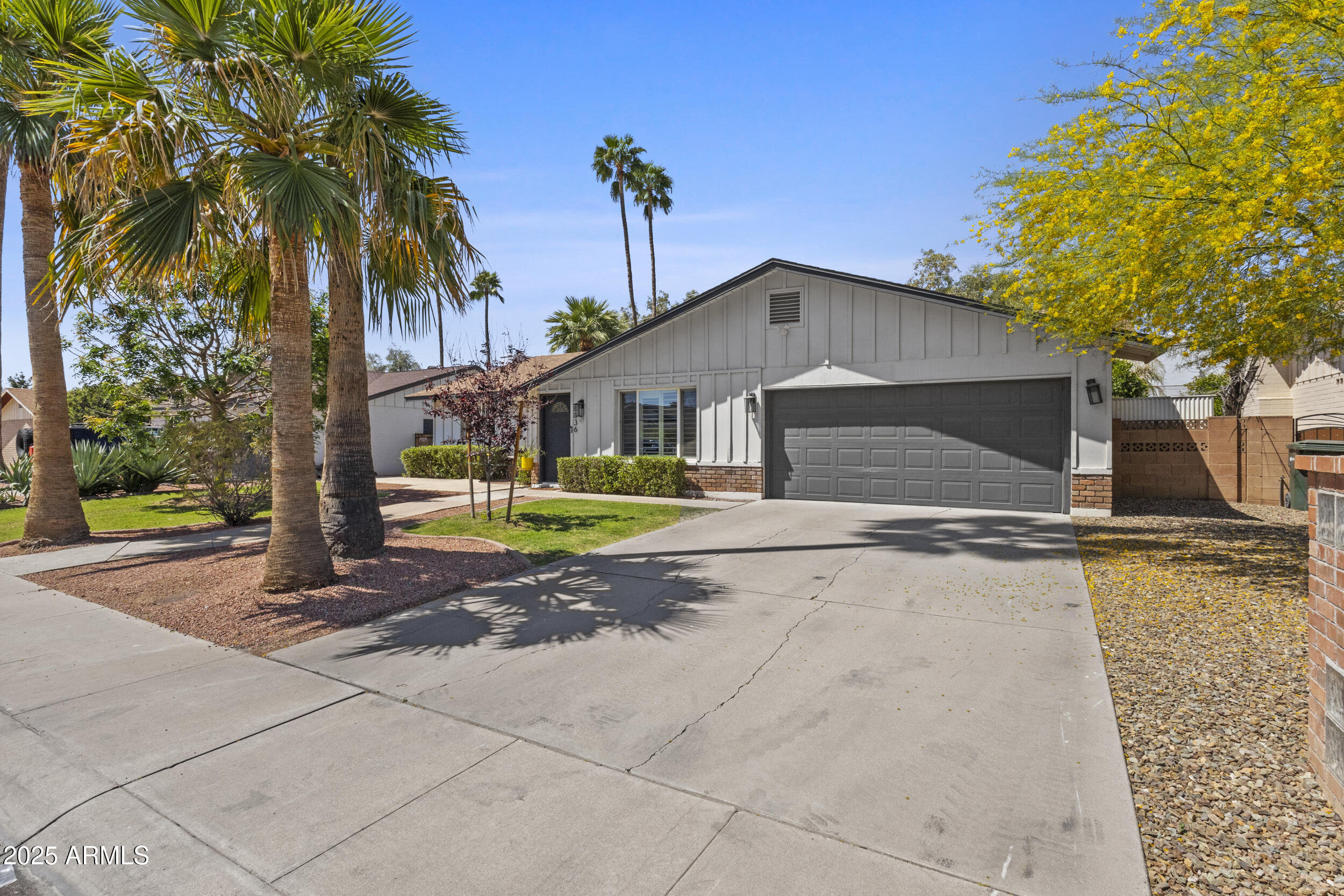 8036 N 17TH Drive