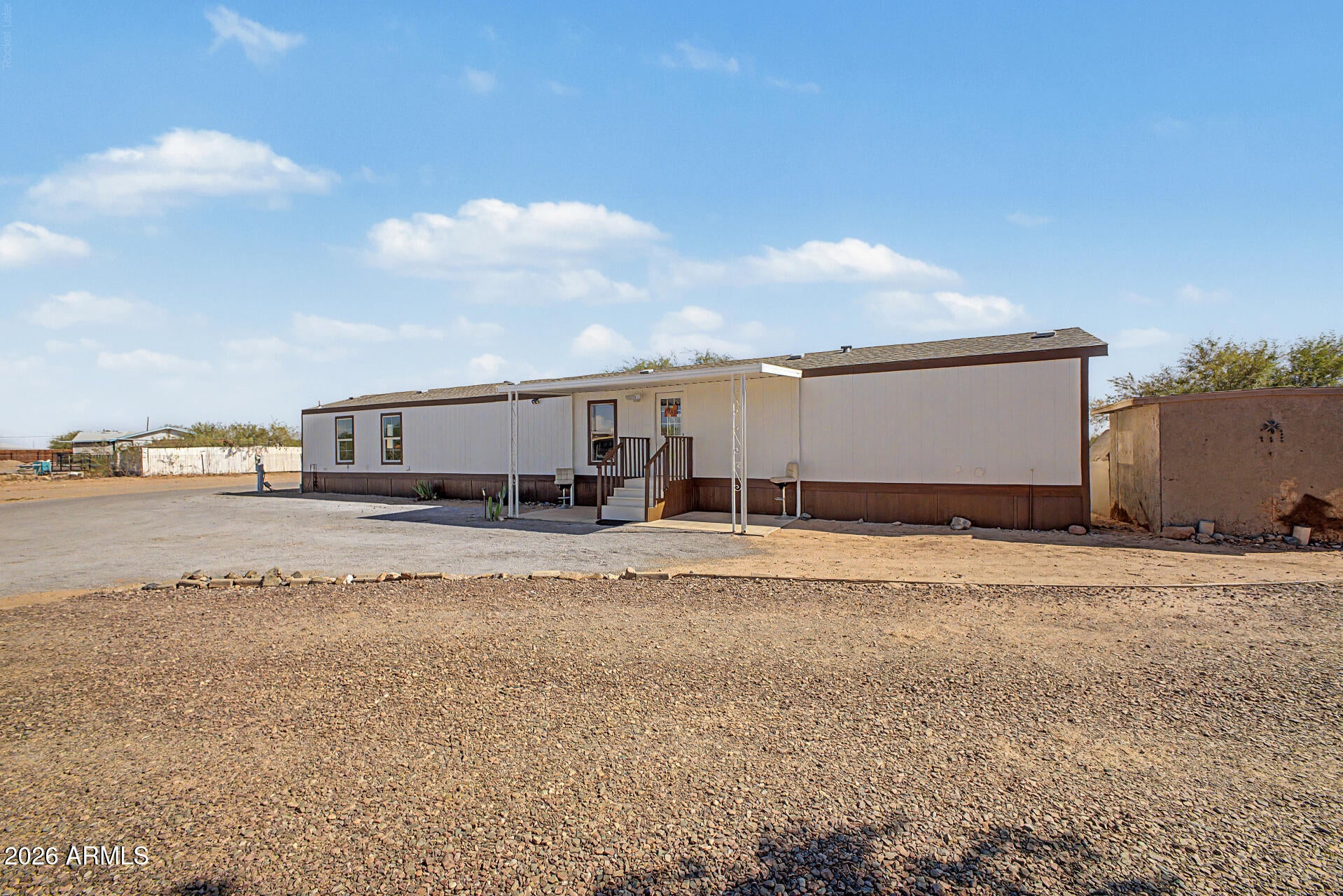 9927 E PARKER Trail
