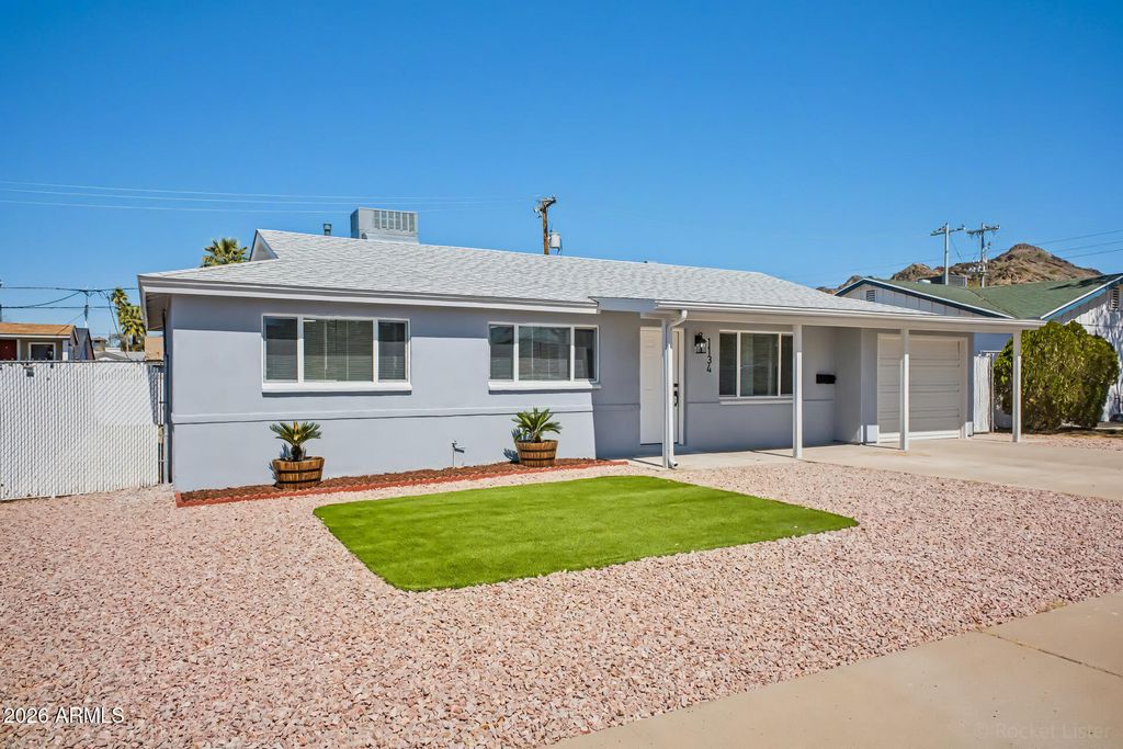 Photo of 1134 E Las Palmaritas Drive, Phoenix, AZ 85020 (MLS # 7000806)