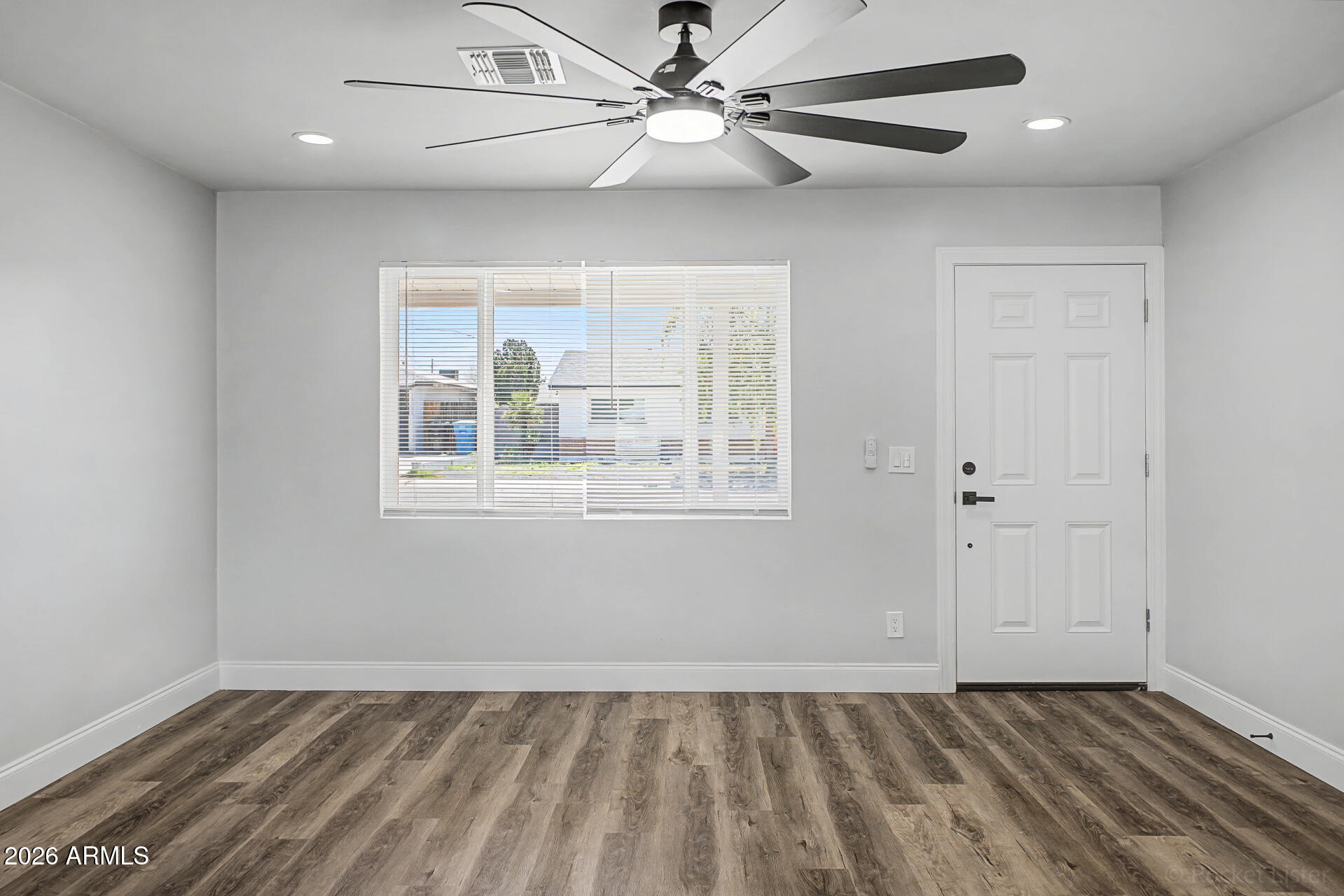 1134 E LAS PALMARITAS Drive