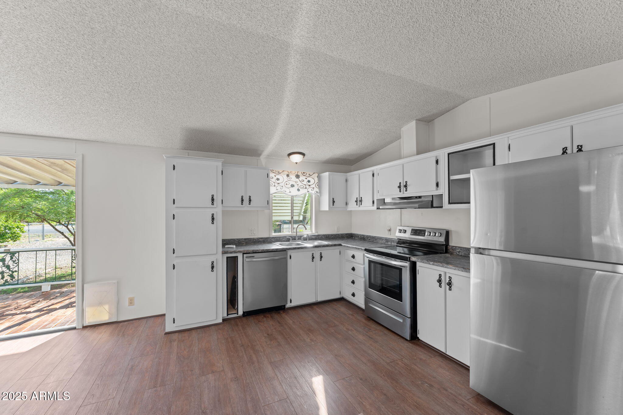 26600 W GRANDVIEW Drive