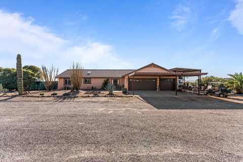 469 LIESEN -- Morristown AZ 85342