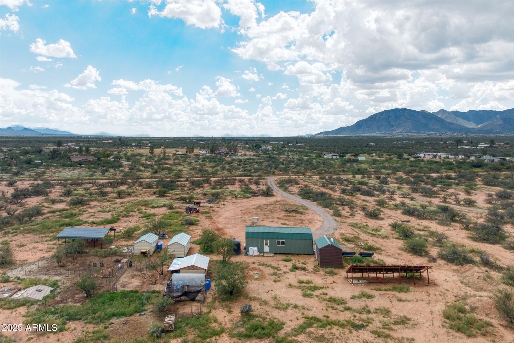 8127 E Chippewa Street