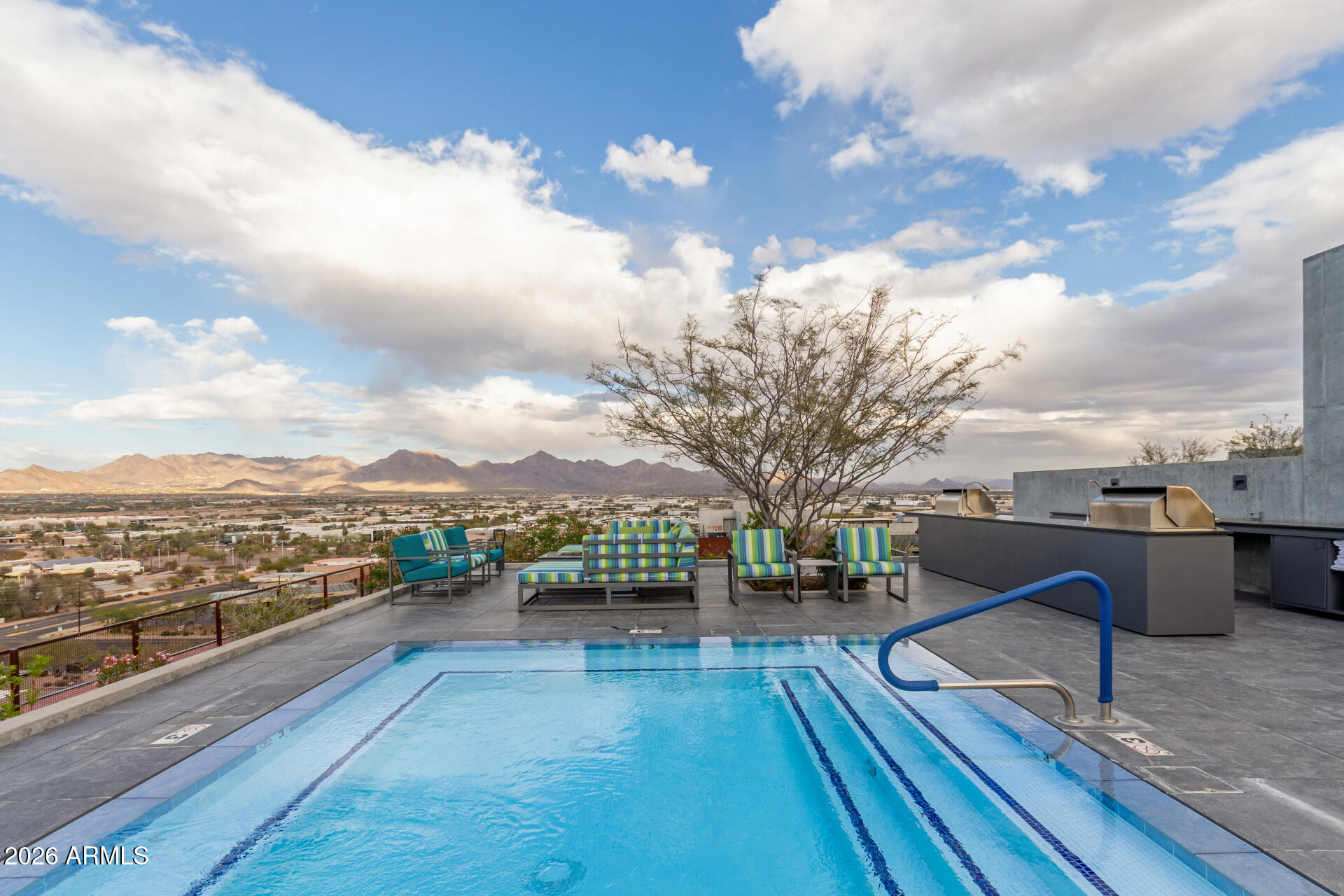 OPTIMA KIERLAND CENTER 7120 CONDOMINIUM 2ND AMD - Residential