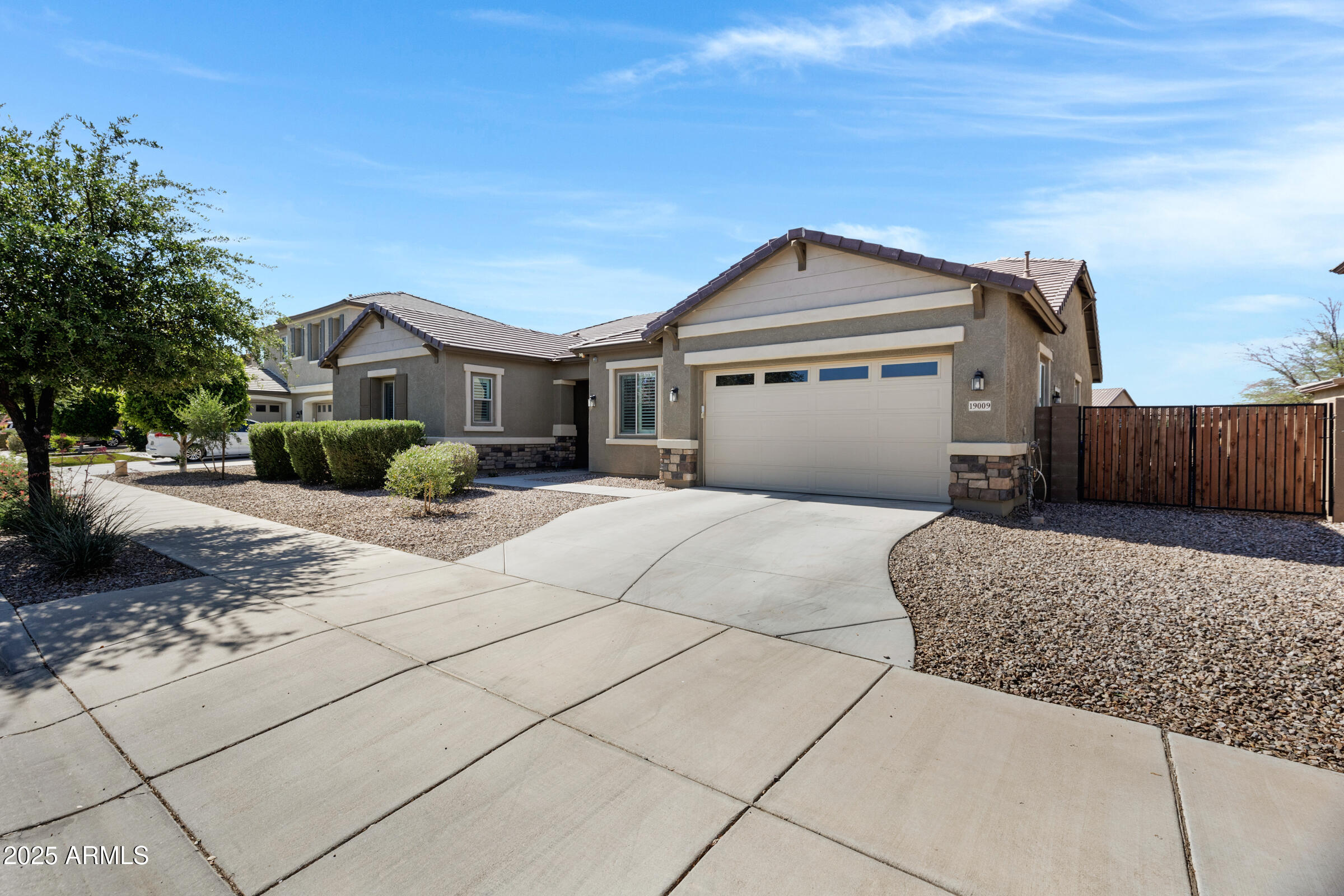 Homes 3 19009 E REINS Road