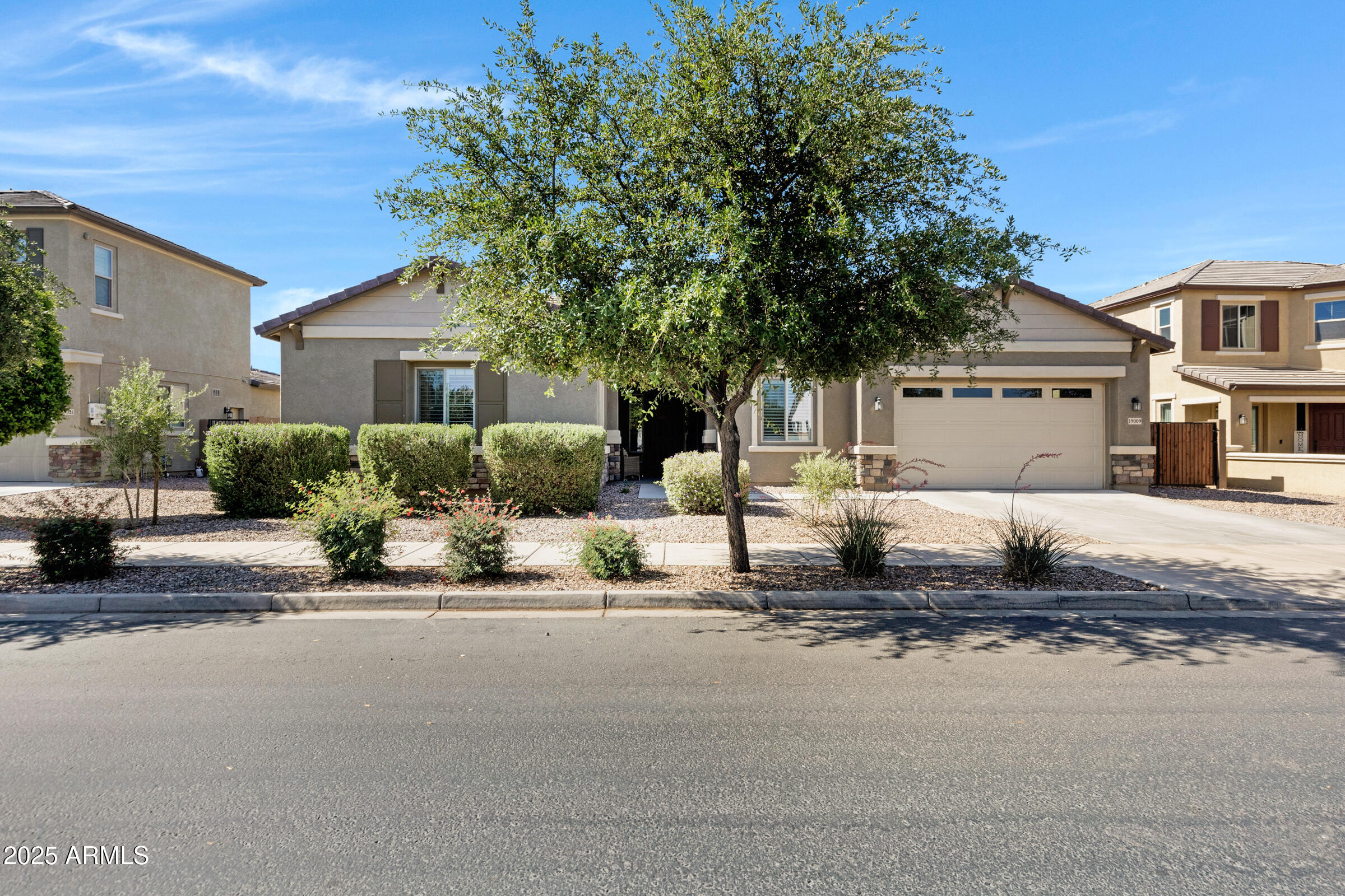 Homes 2 19009 E REINS Road
