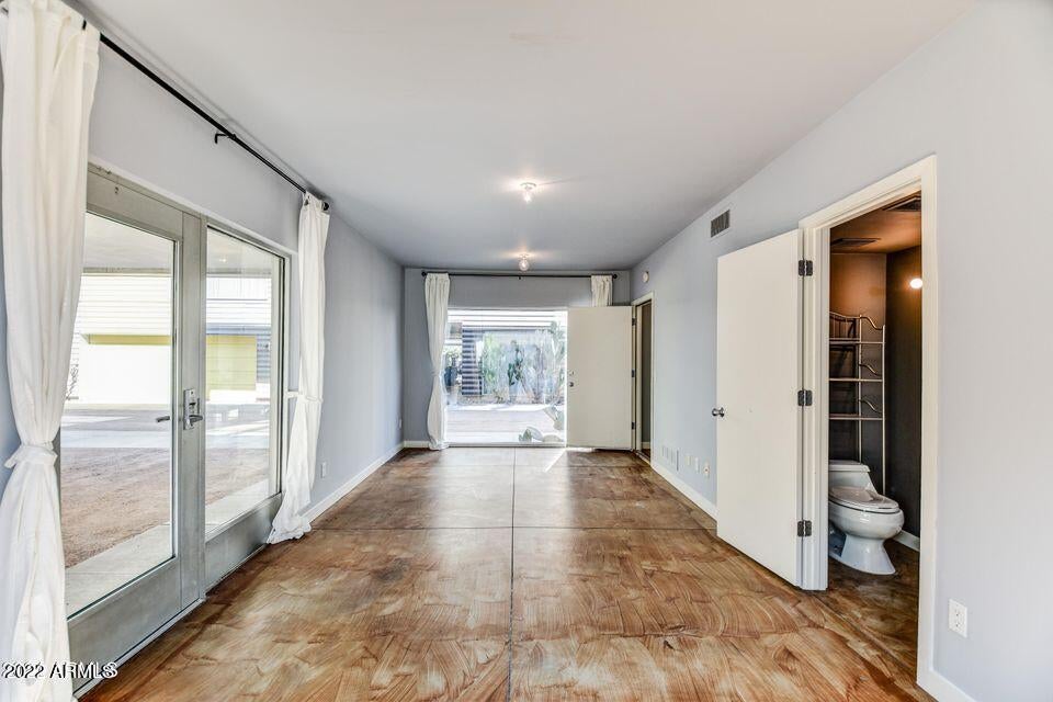 777 W ROOSEVELT Street 11