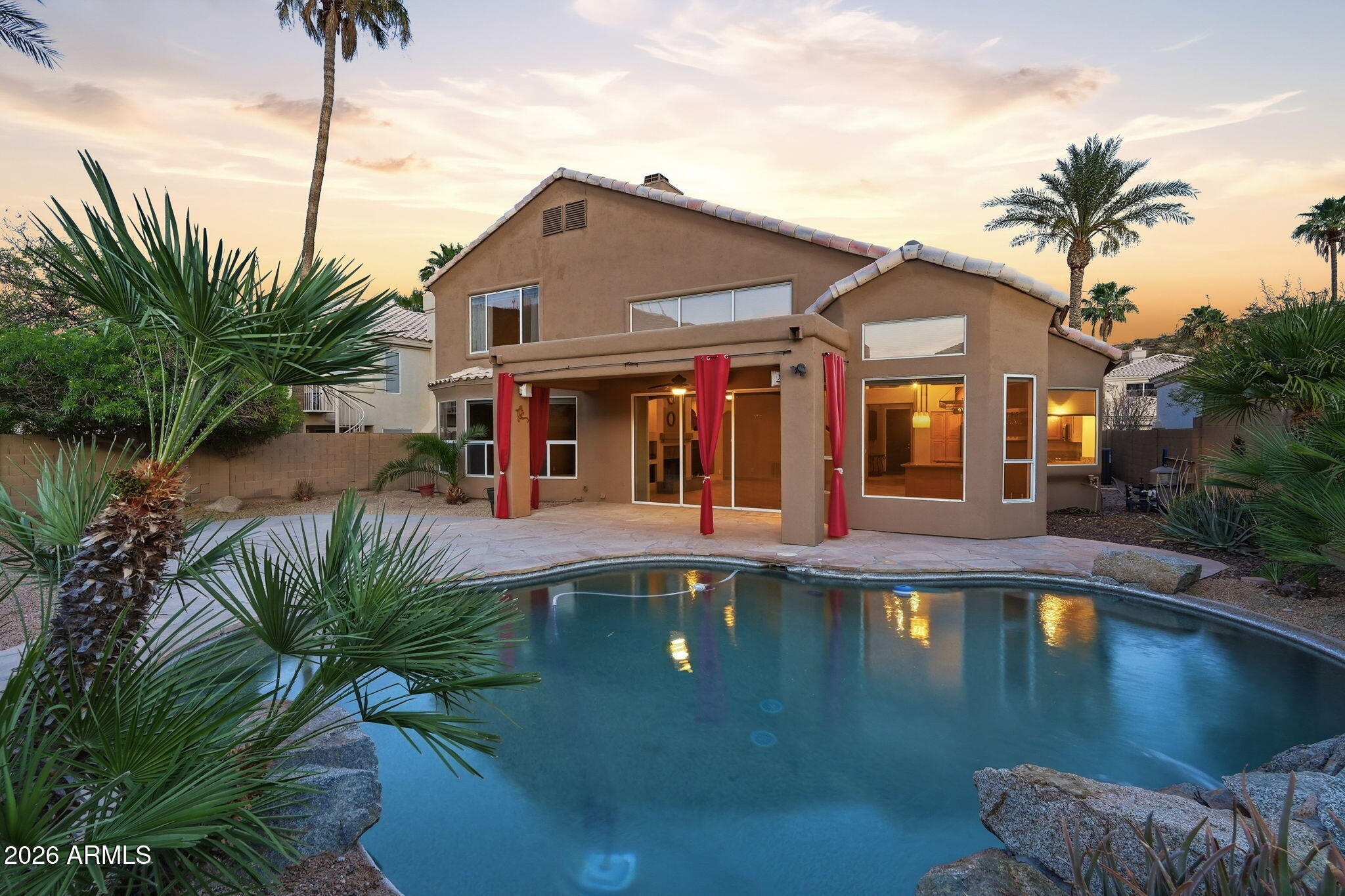 Properties 4 718 E MOUNTAIN SAGE Drive