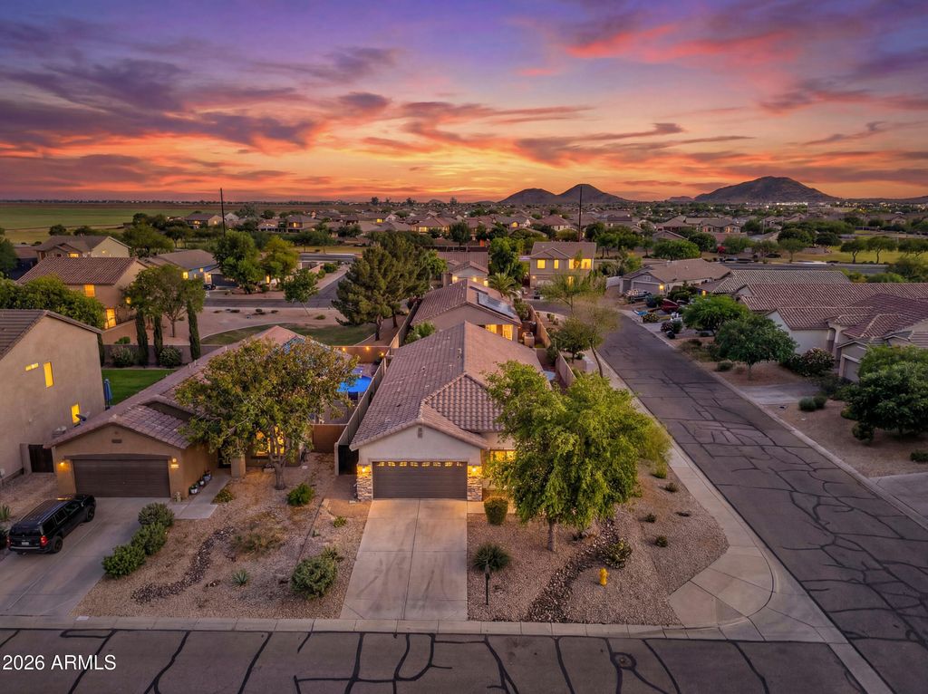 Photo of 921 W Dana Drive, San Tan Valley, AZ 85143 (MLS # 7010608)