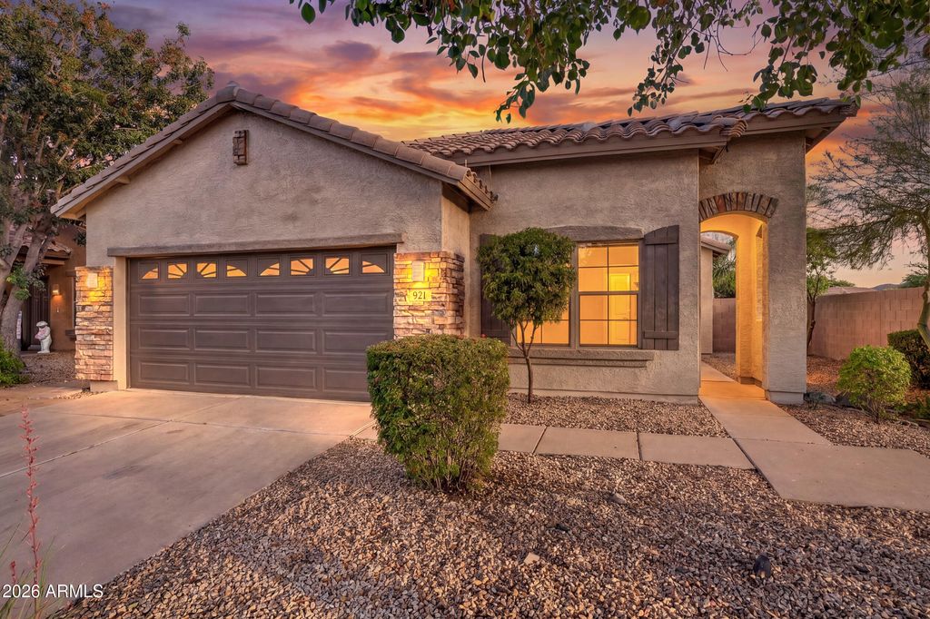 Photo of 921 W Dana Drive, San Tan Valley, AZ 85143 (MLS # 7010608)