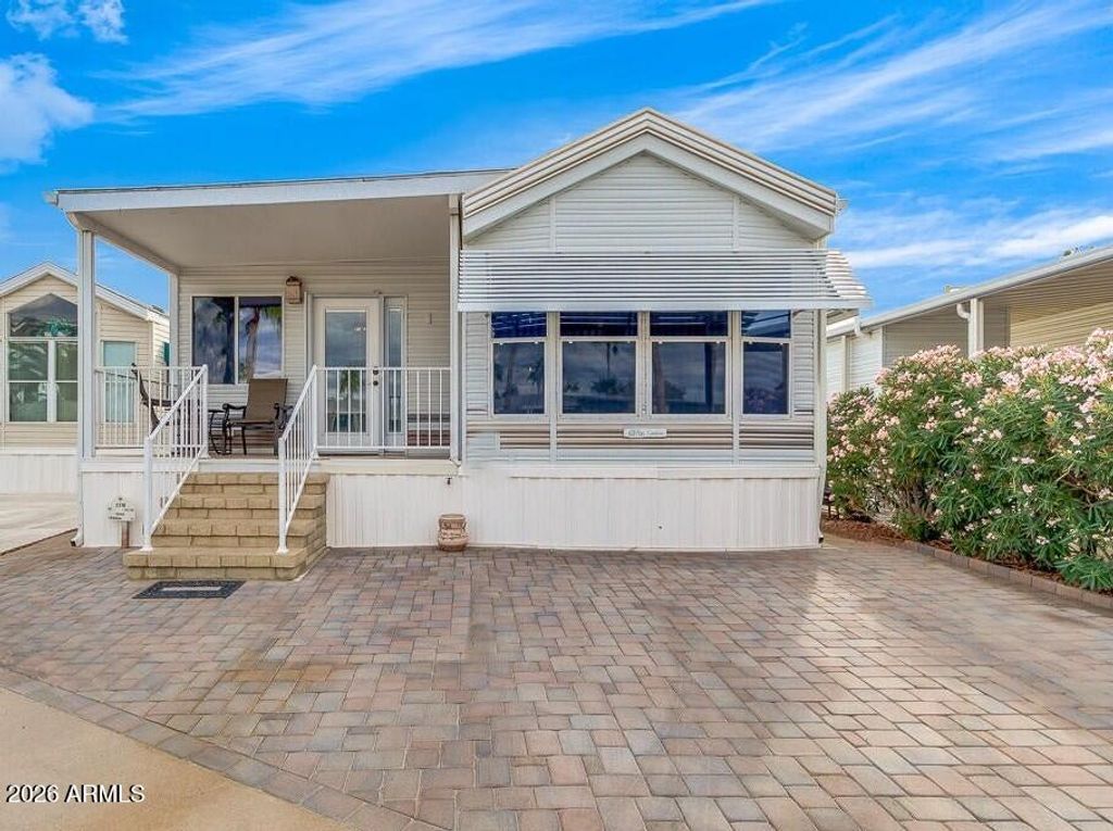 Photo of 2010 S Crow Avenue, Apache Junction, AZ 85119 (MLS # 7003494)