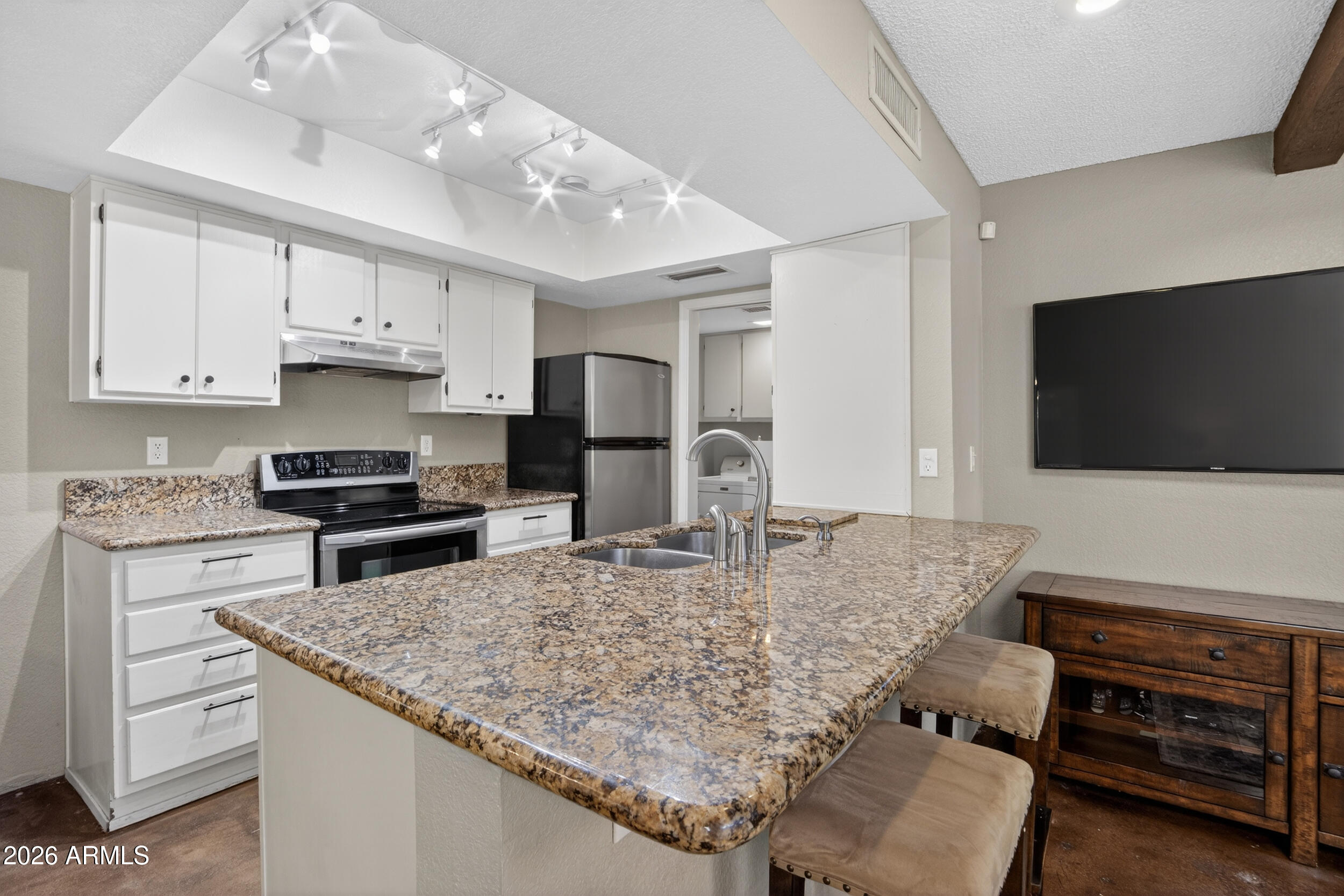 5019 E SIESTA Drive 1