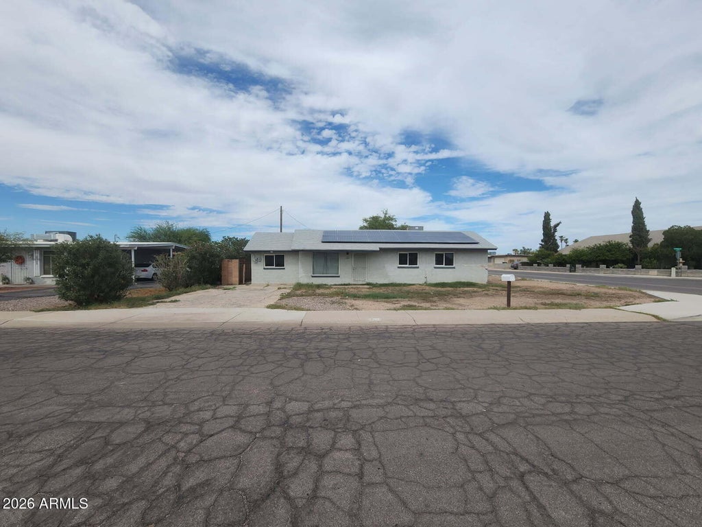 Photo of 630 E Melrose Drive, Casa Grande, AZ 85122 (MLS # 7083161)