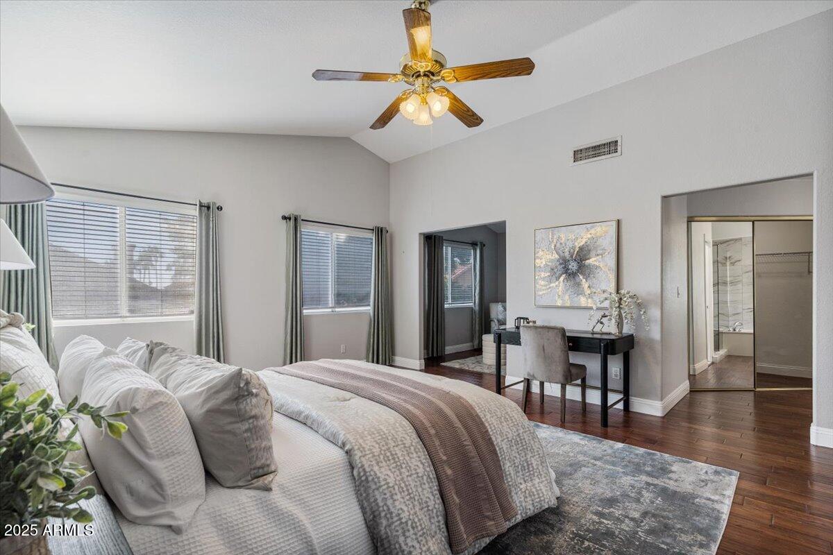 3447 E GLENHAVEN Drive