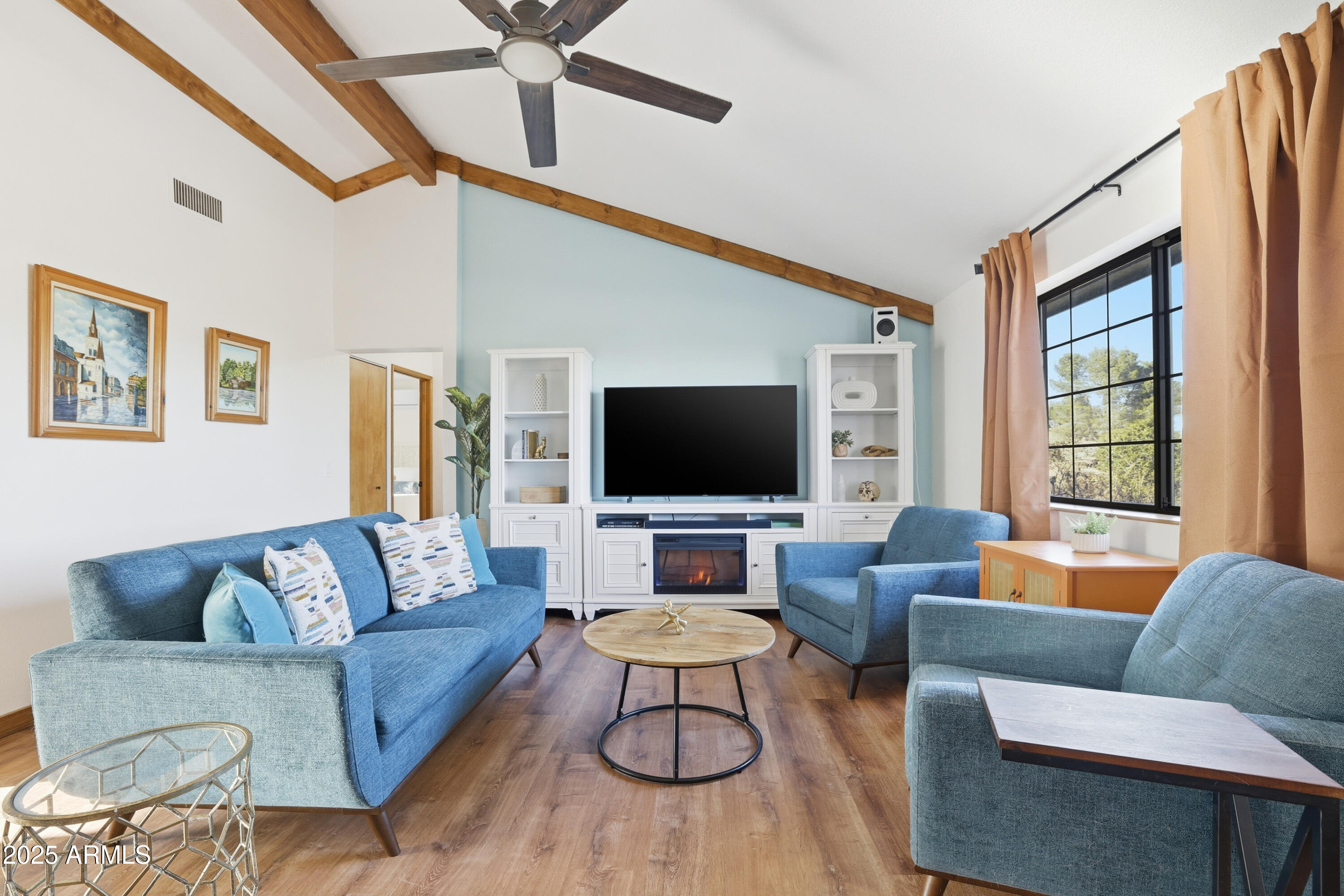 803 E DESERT JEWEL Drive